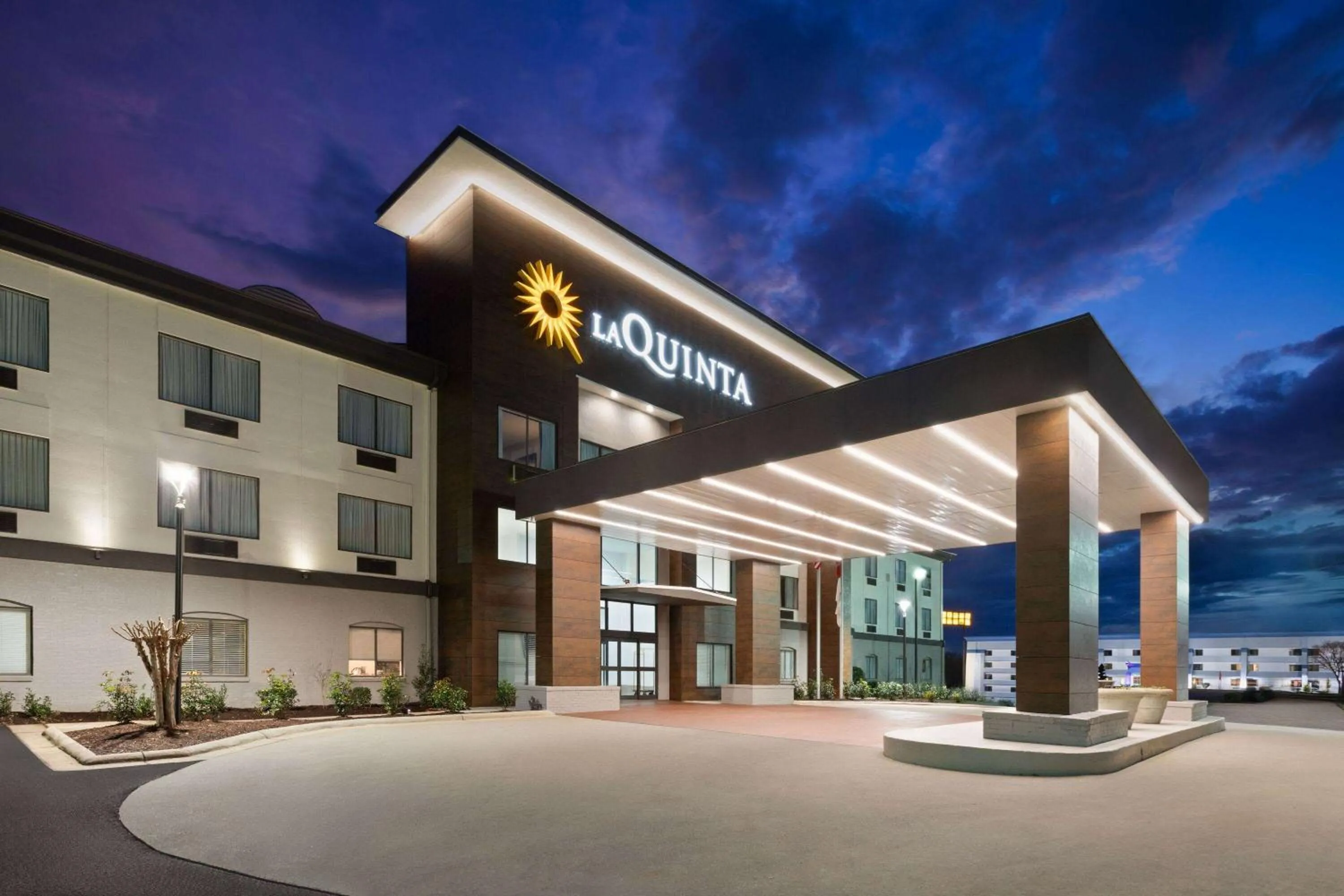 Property building in La Quinta Inn & Suites by Wyndham Meridian