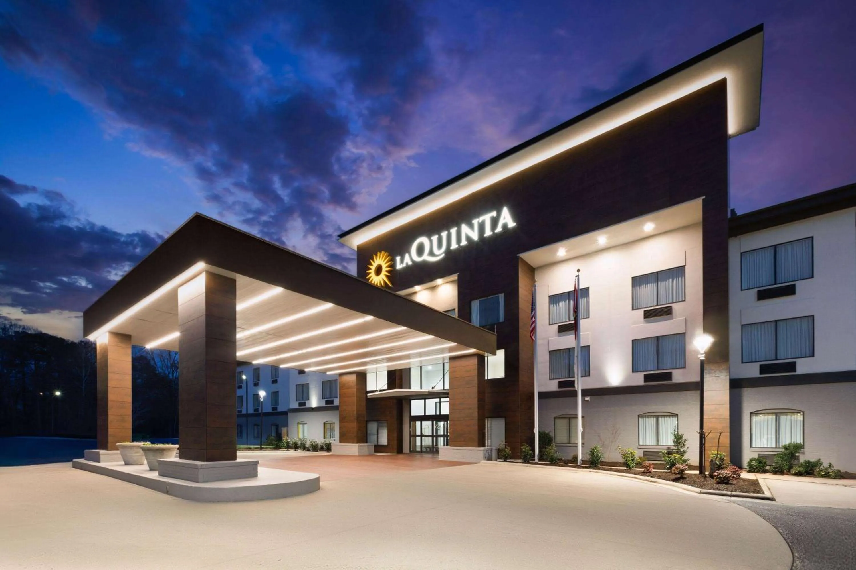 Property building in La Quinta Inn & Suites by Wyndham Meridian