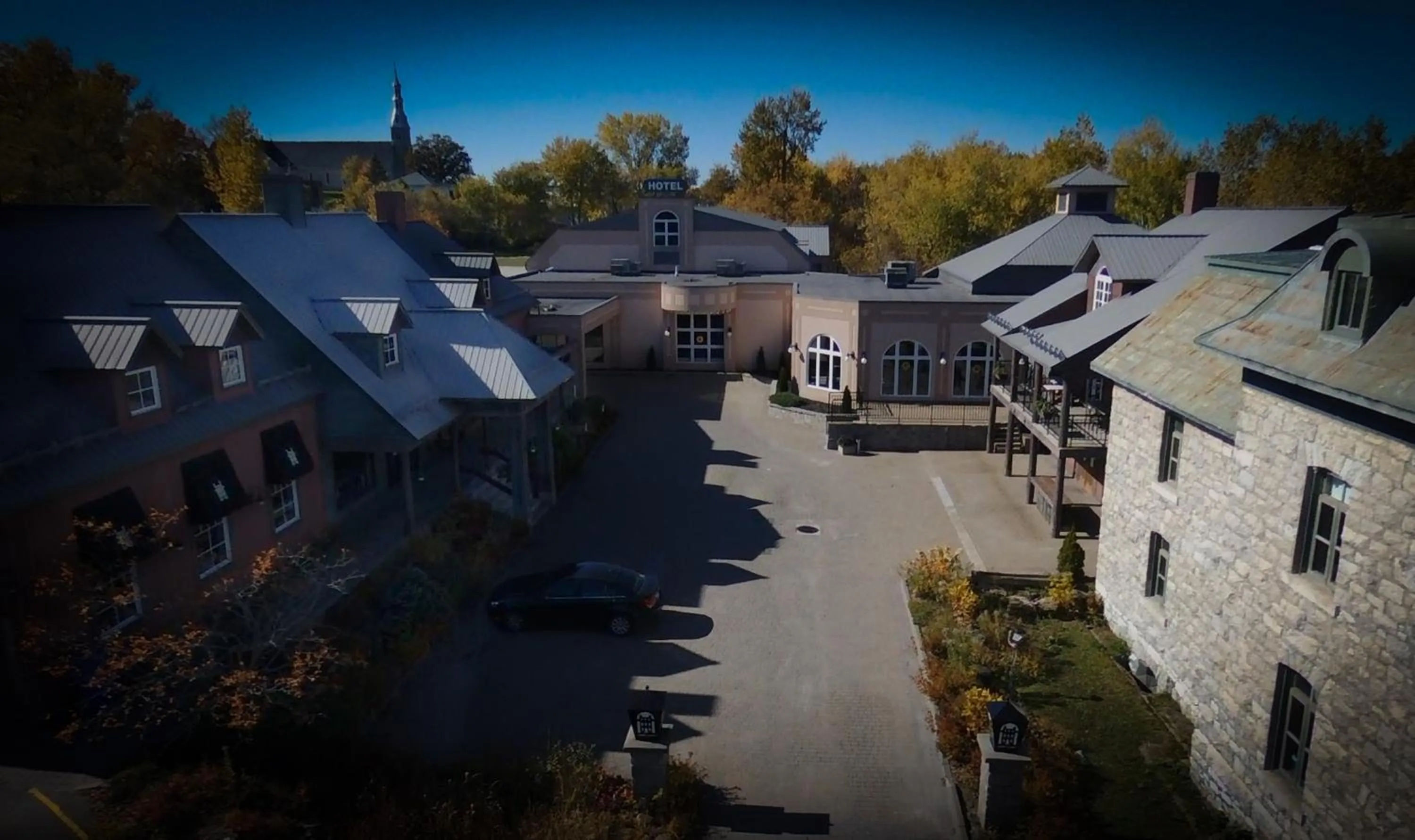 Property building in Château Logue Hotel
