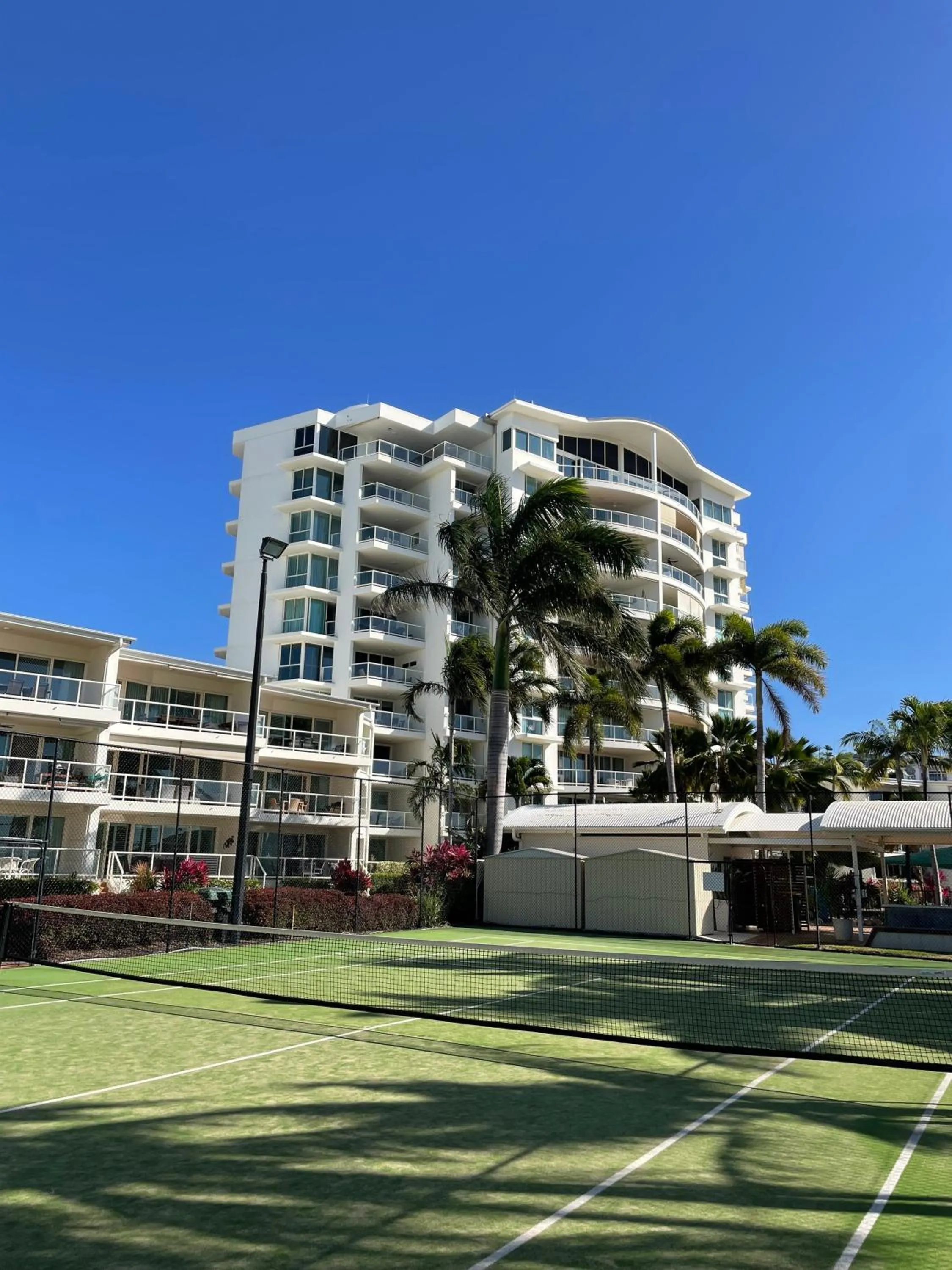 Property building in Mariners North Holiday Apartments