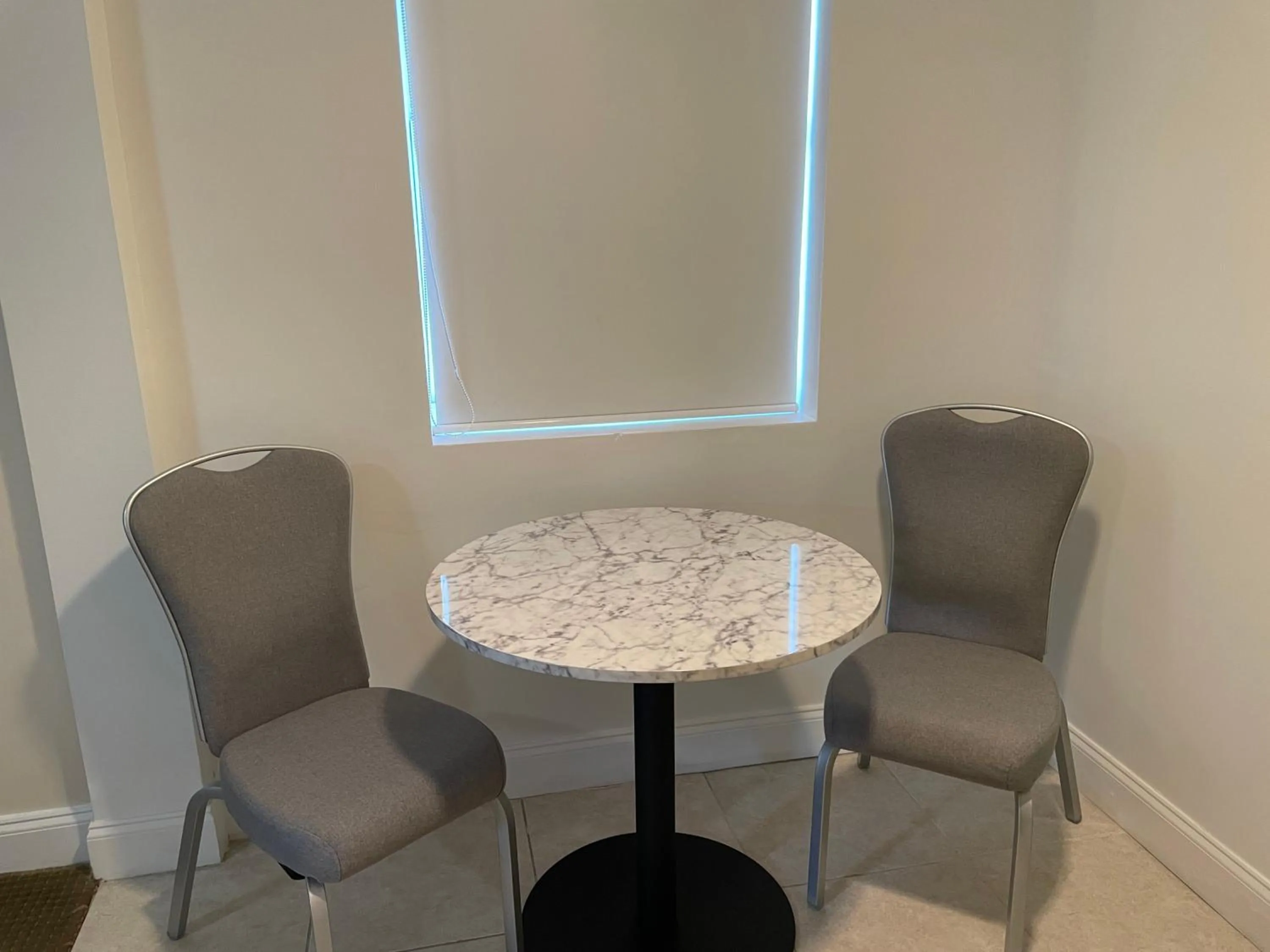 Seating area in Beach Place Hotel