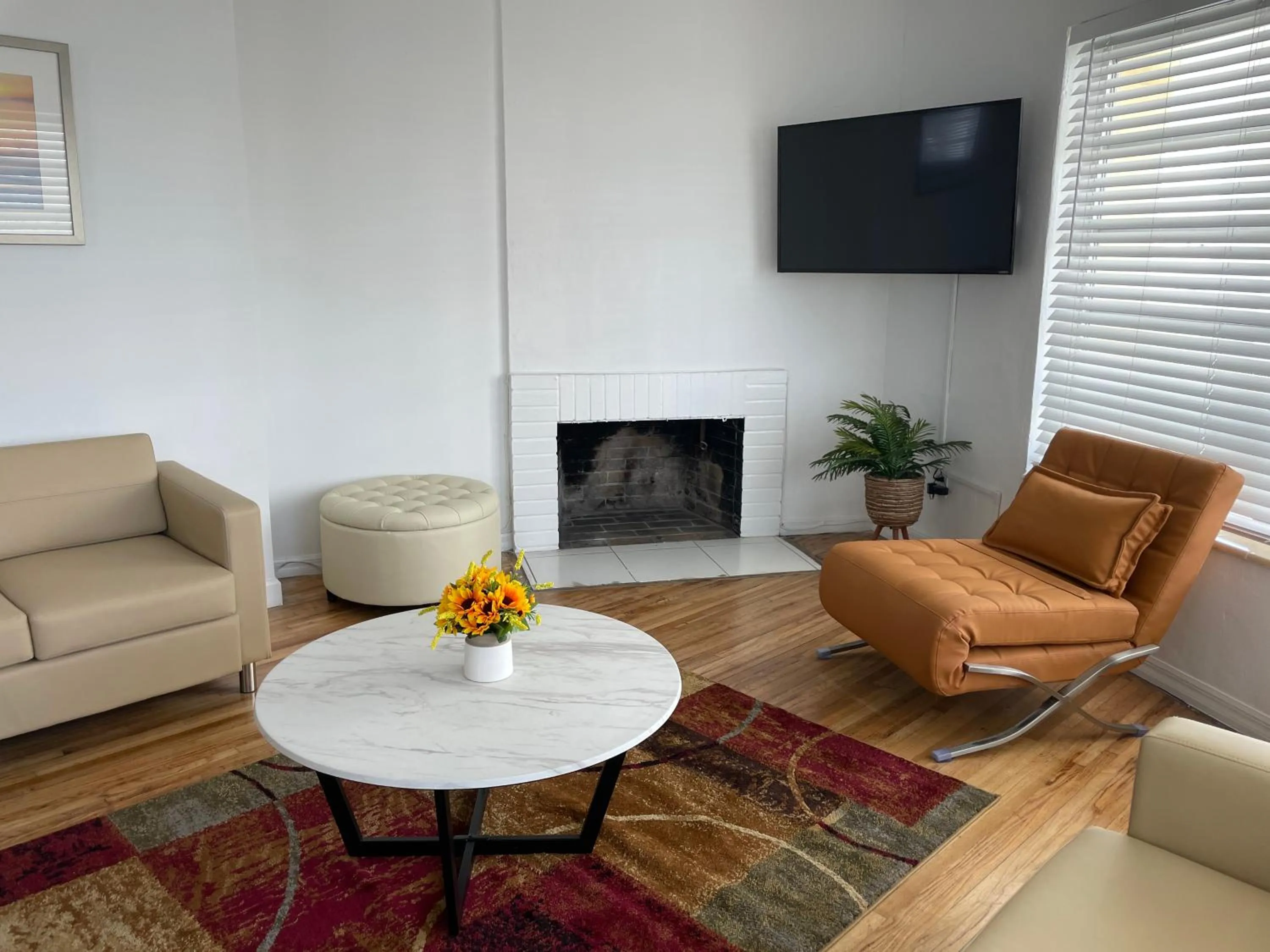 Living room in Beach Place Hotel