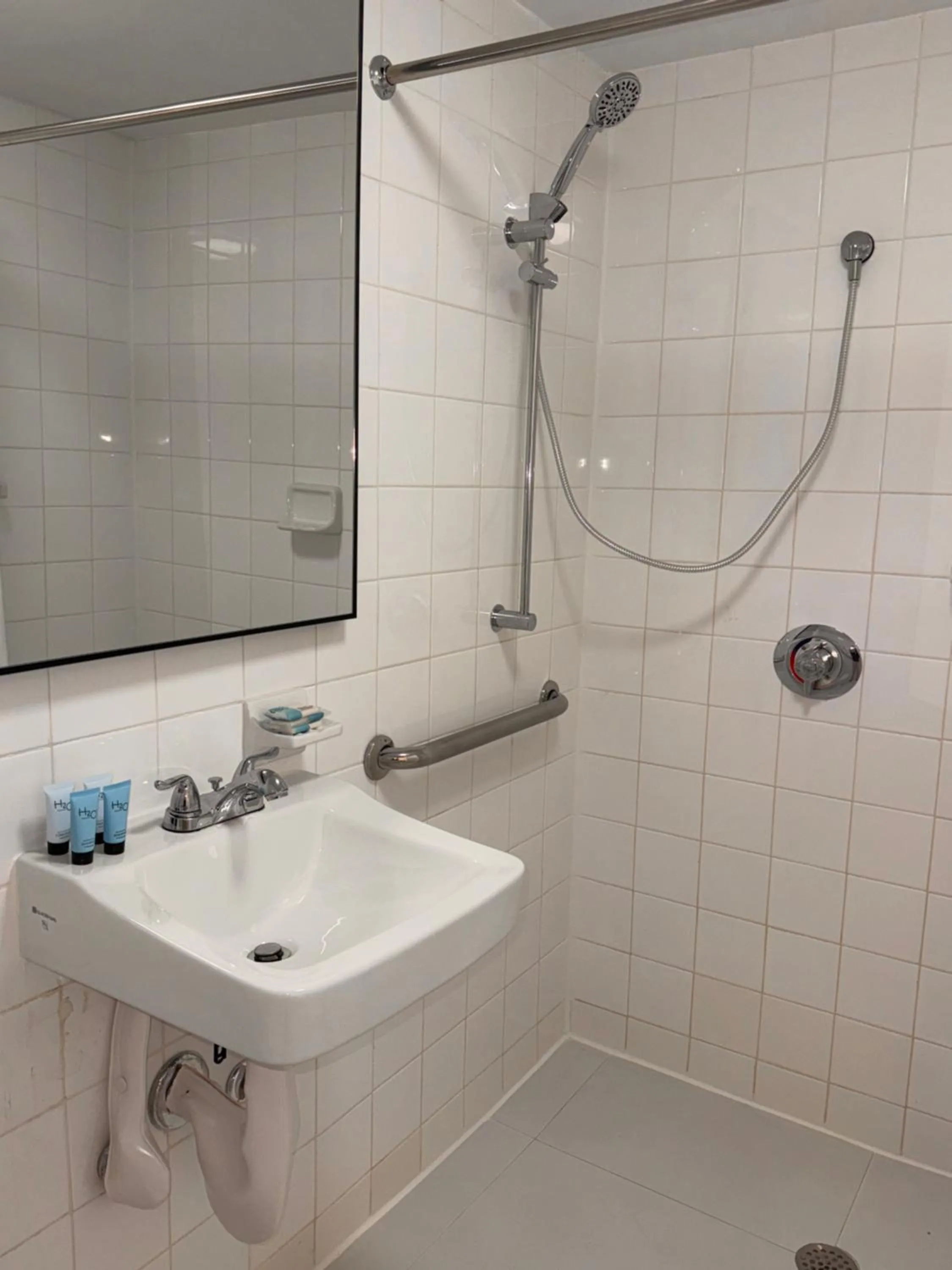 Bathroom in Beach Place Hotel