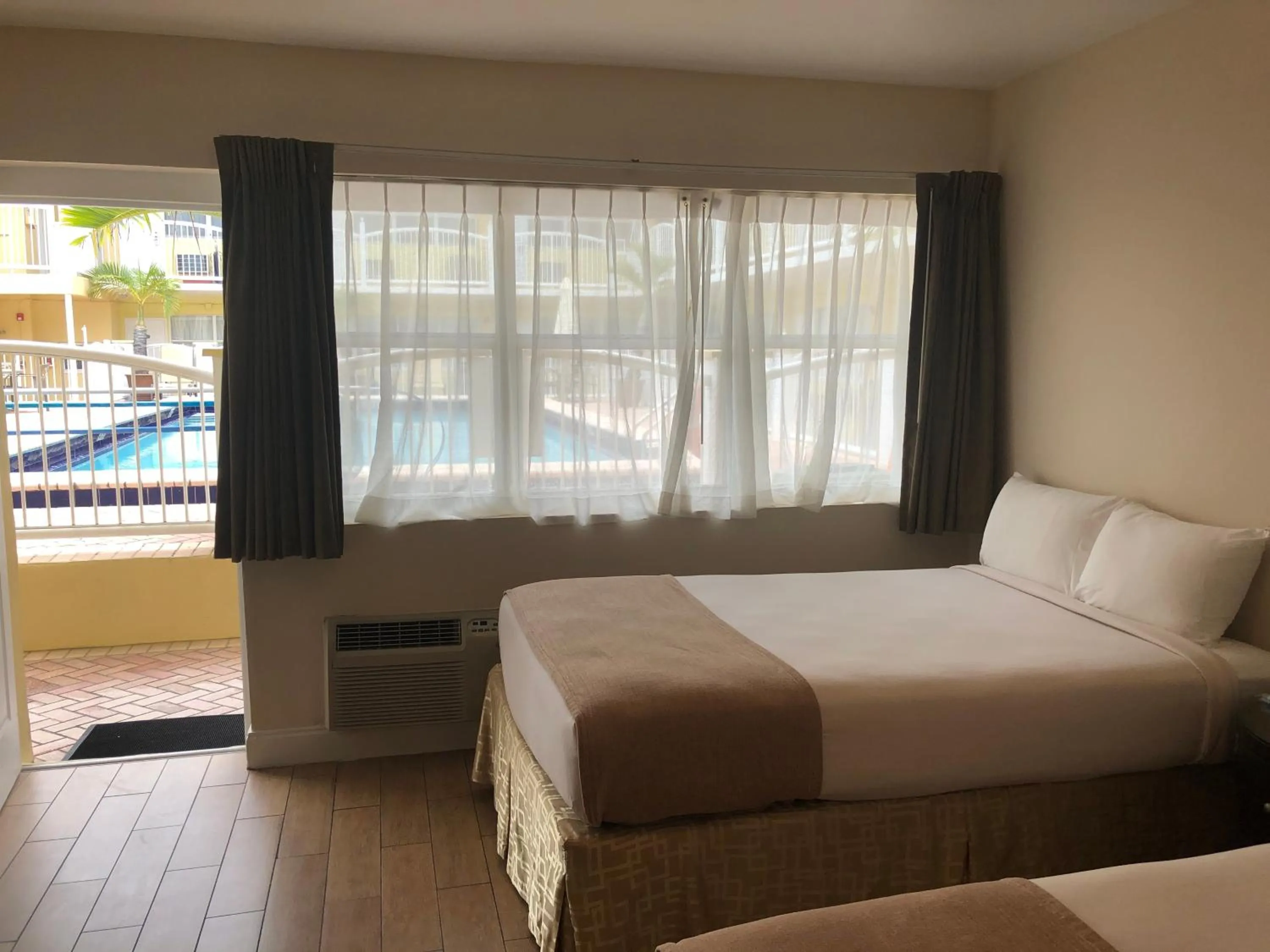 Bed in Beach Place Hotel