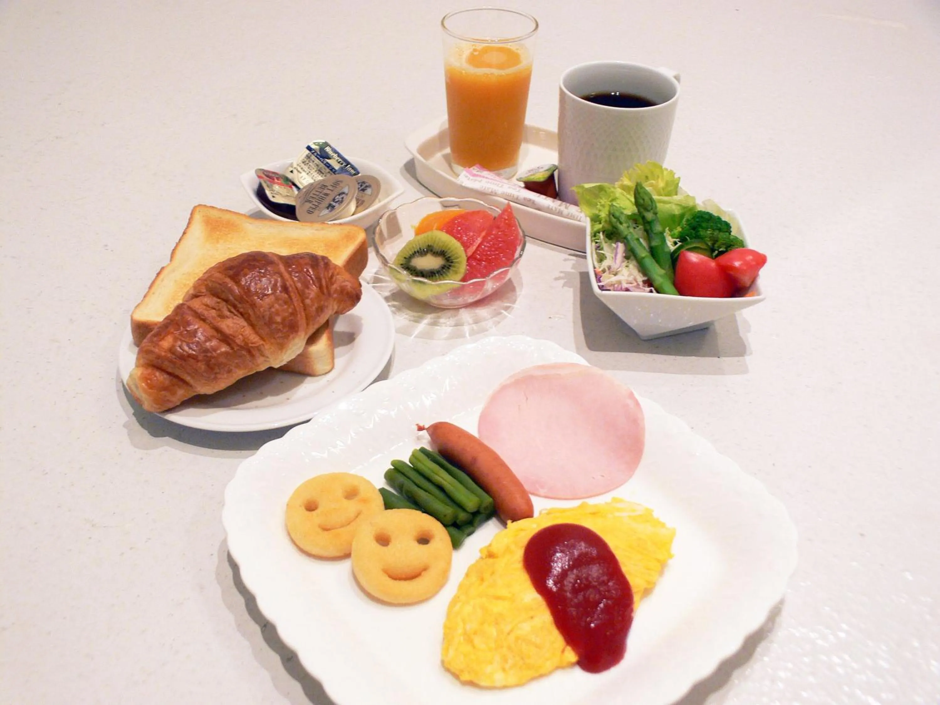 Continental breakfast in Shinjuku City Hotel N.U.T.S Tokyo