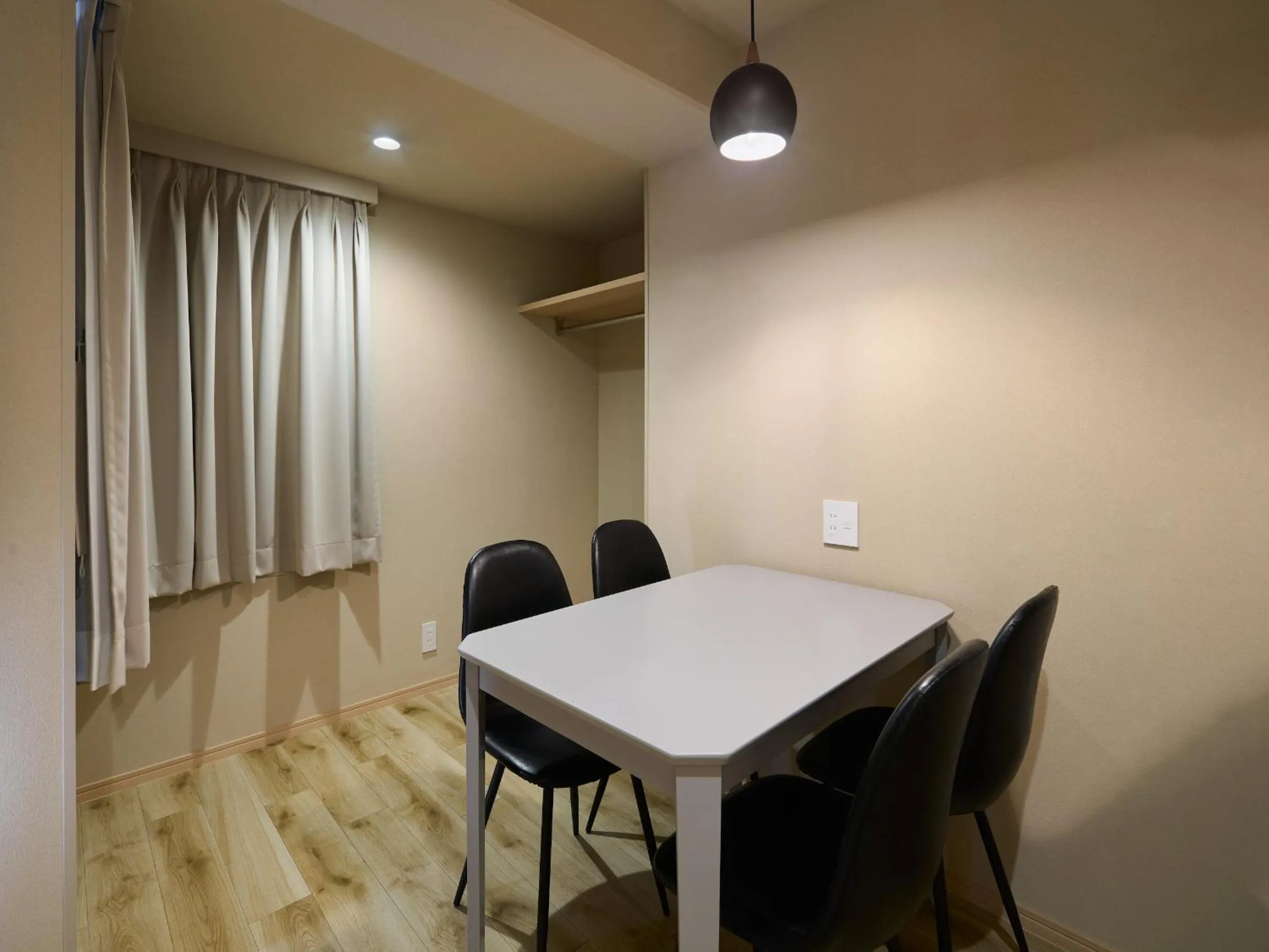 Dining area in Shinjuku City Hotel N.U.T.S Tokyo