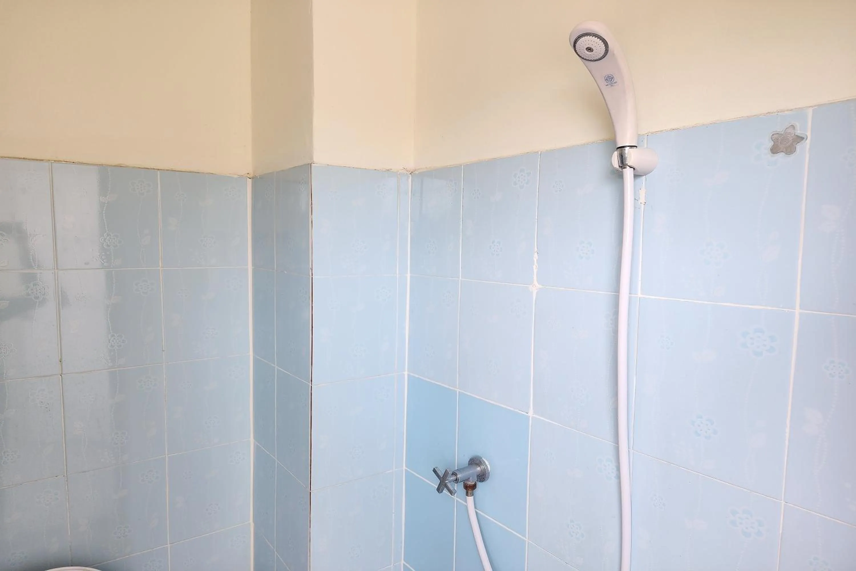 Bathroom in Kim Hotel At Bangplong