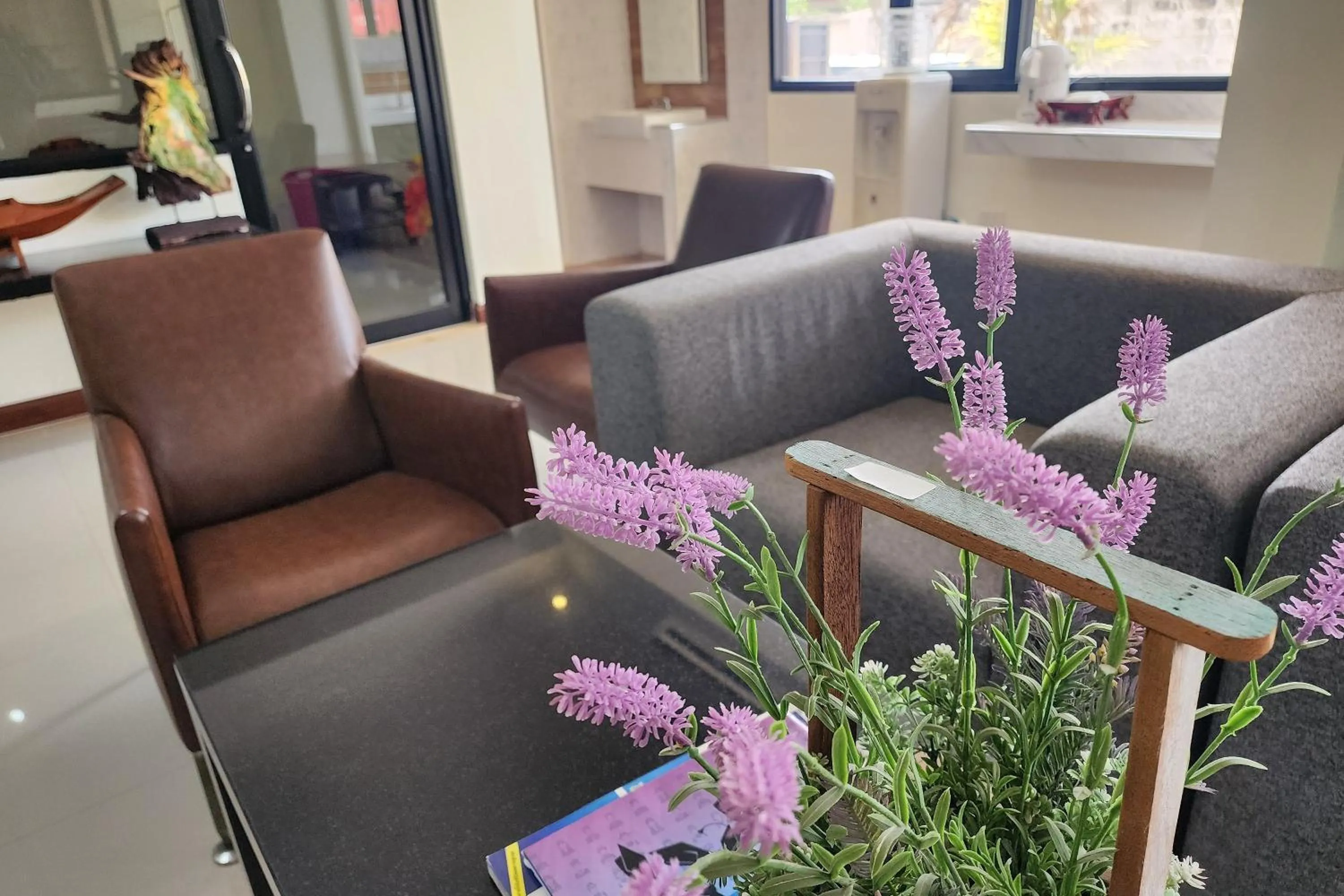 Seating area in Kim Hotel At Bangplong
