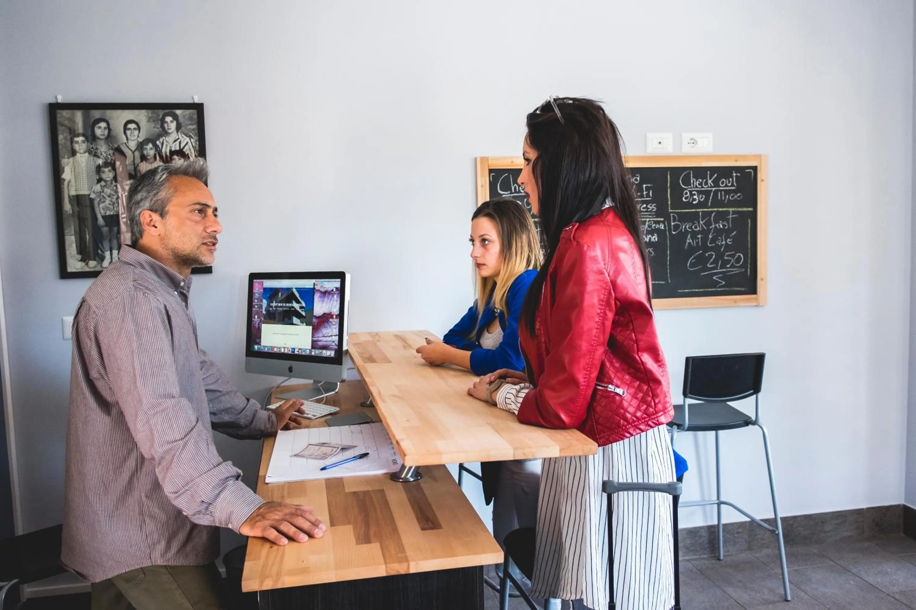 Property building in Guest House Roma Express