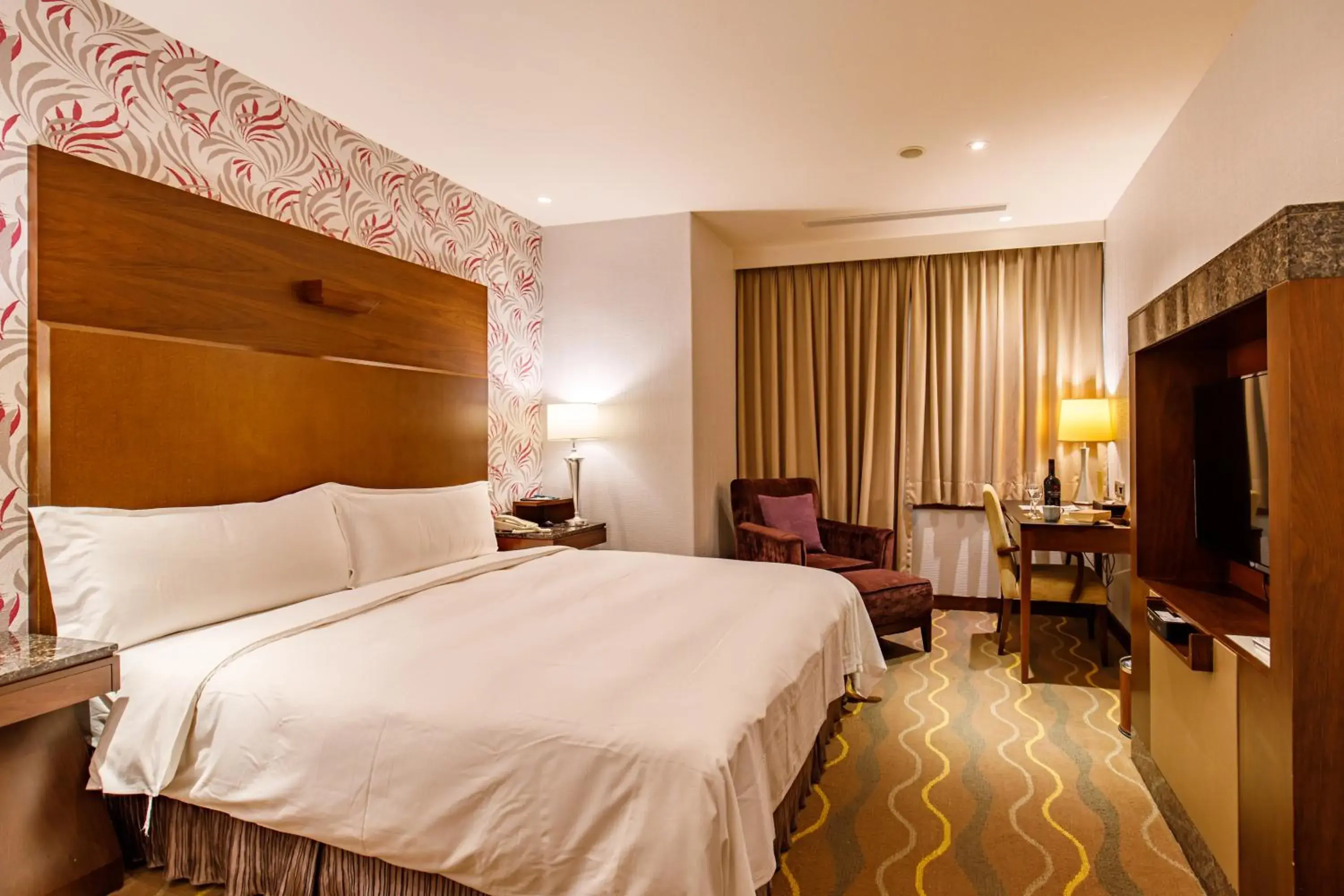 Standard Double Room in Hotel HD Palace Standard Double Room in Hotel HD Palace