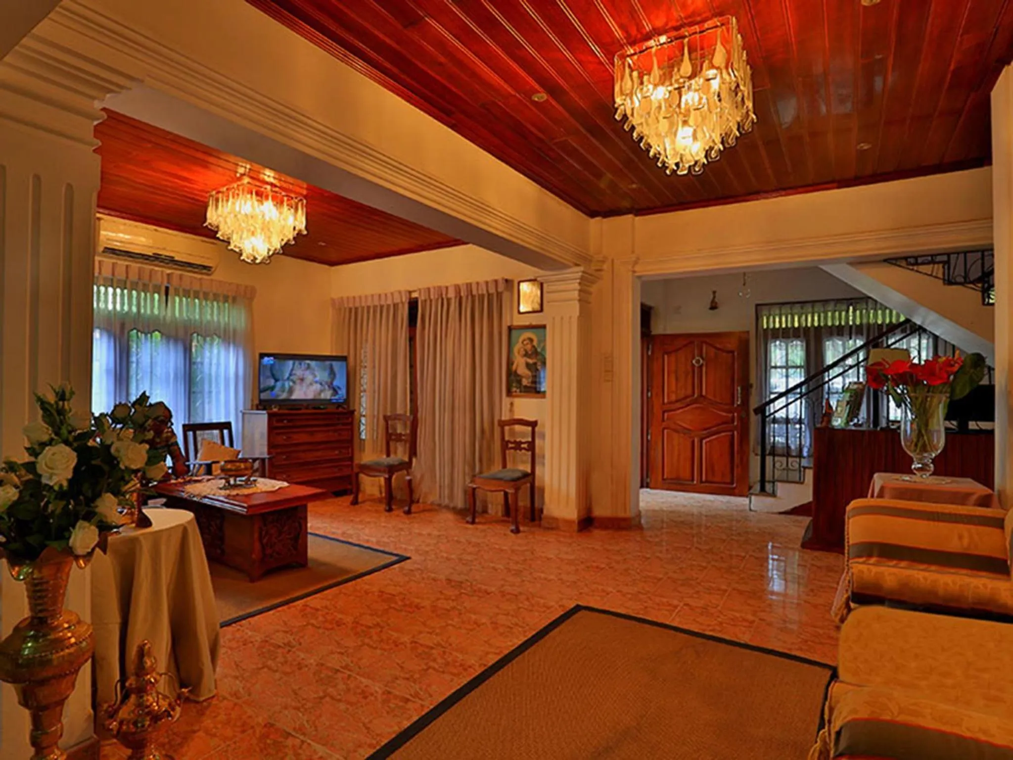 Communal lounge/ TV room in Emel Boutique