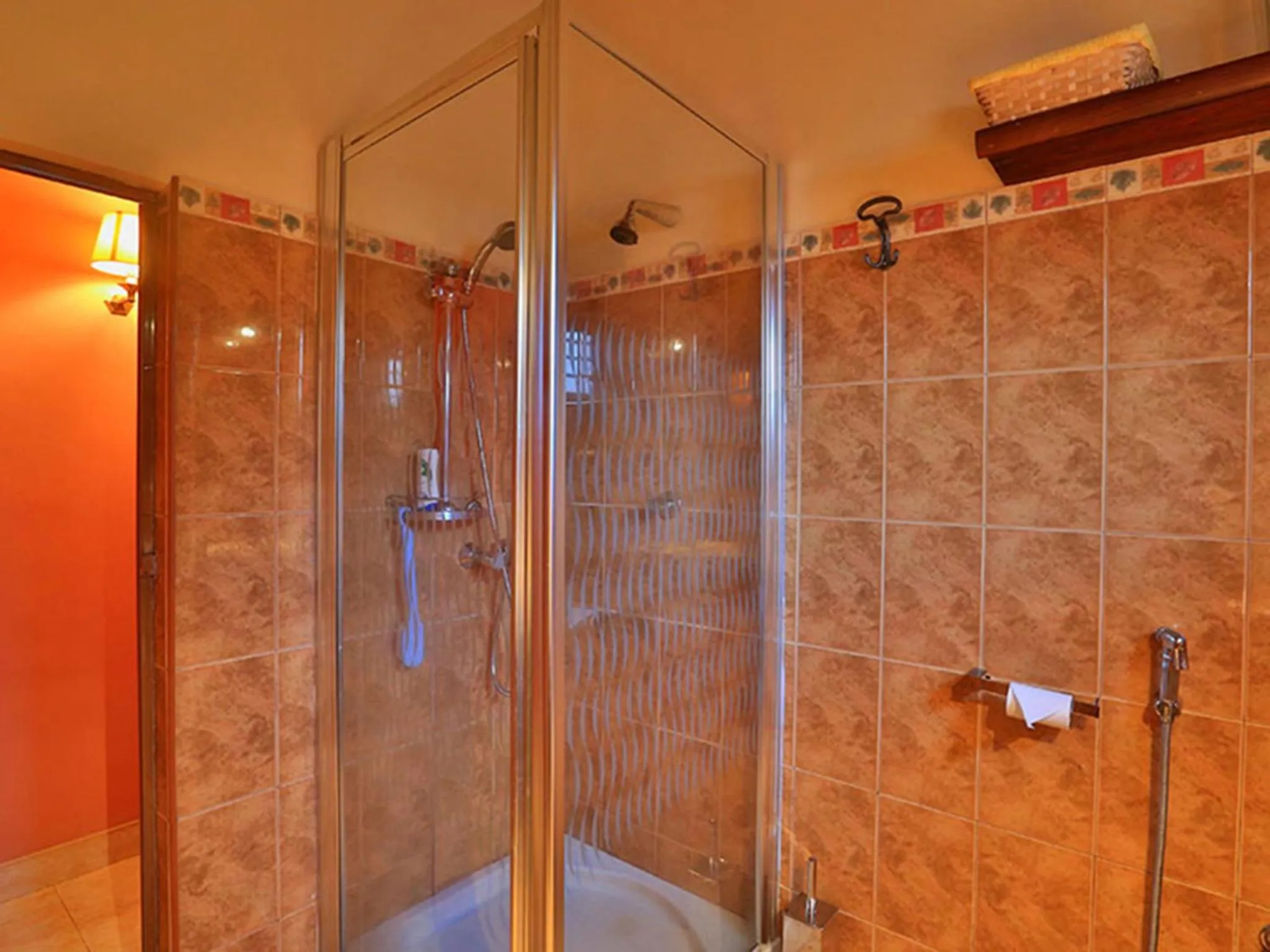 Shower in Emel Boutique