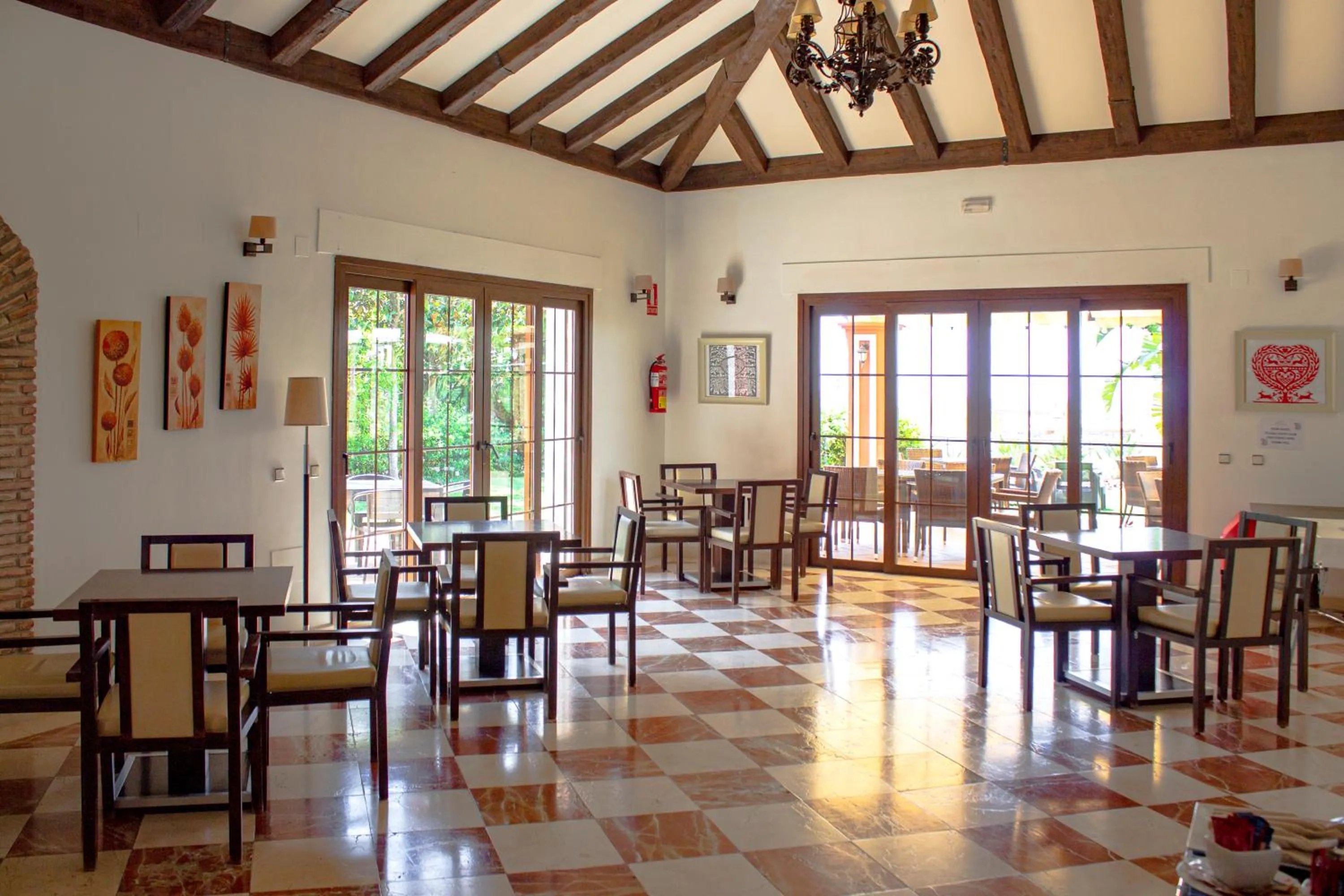 Restaurant/places to eat in Colina del Paraiso