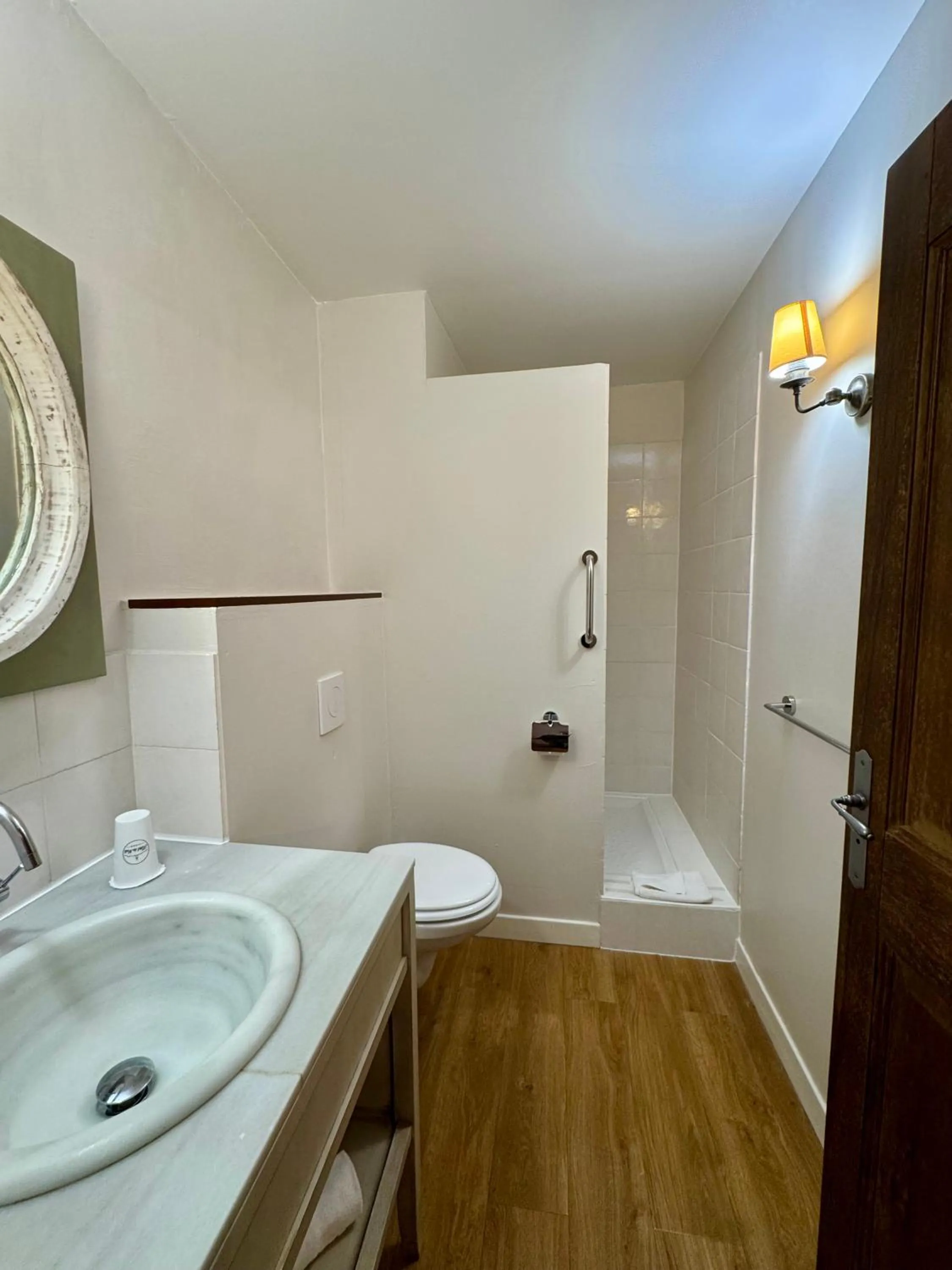 Bathroom in Hotel Du Midi