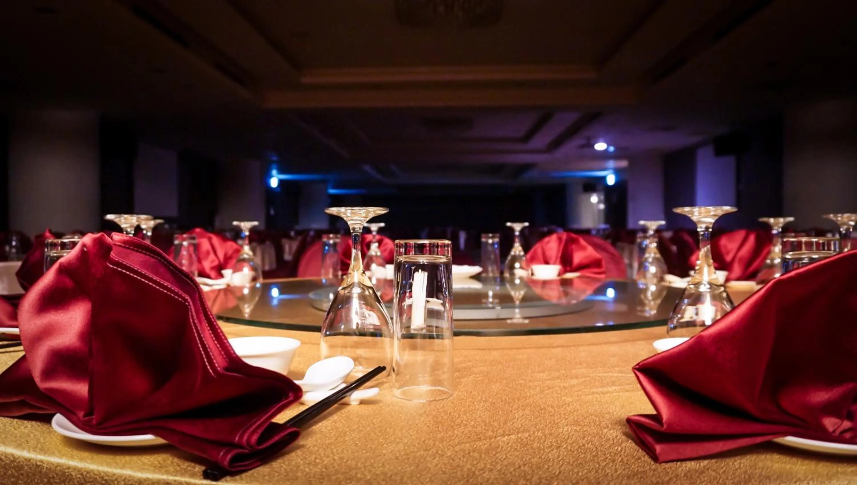 Restaurant/places to eat in HiONE Holiday Hotel