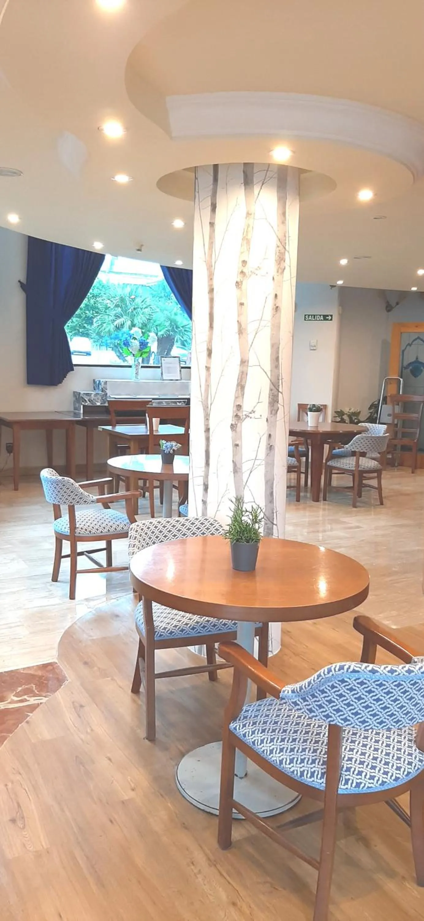 Food and drinks in Hotel Nueva Plaza