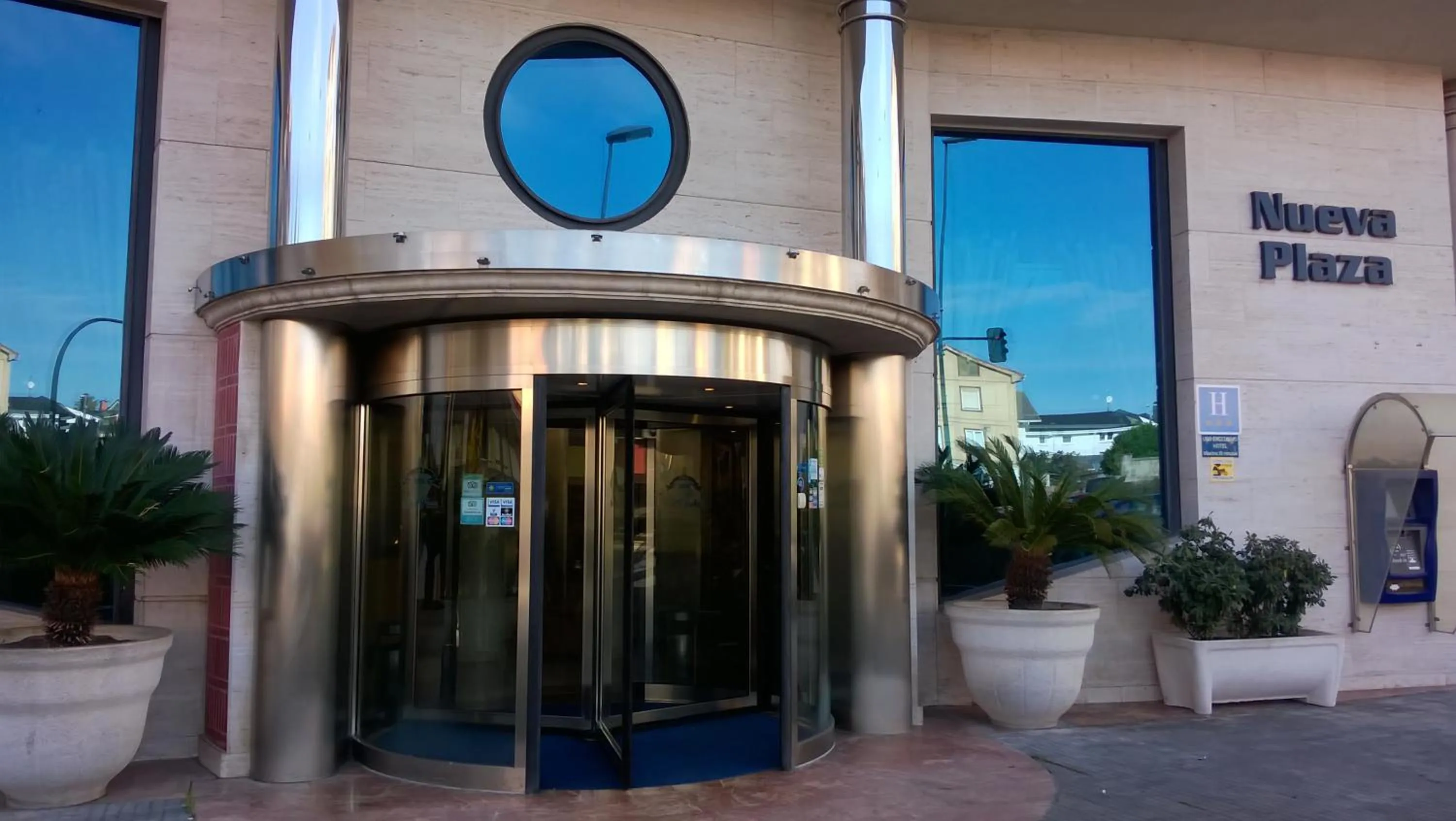 Facade/entrance in Hotel Nueva Plaza