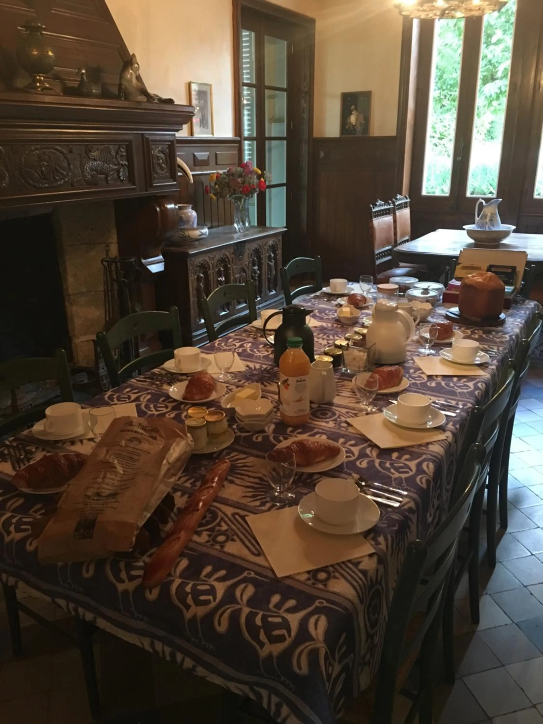Continental breakfast in Domaine du Valromey
