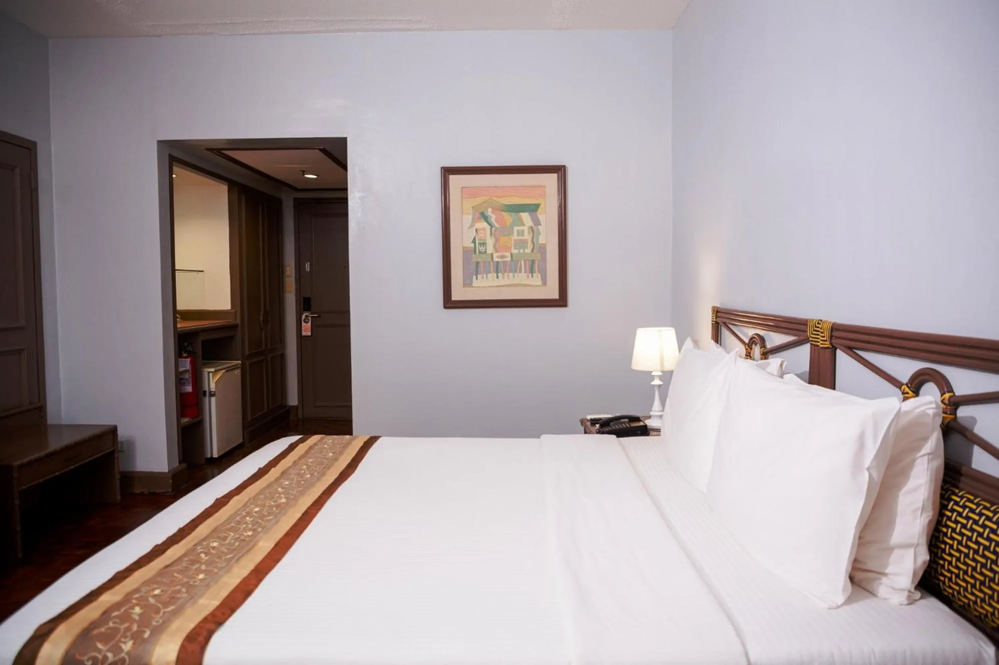 Bed in Waterfront Insular Hotel Davao