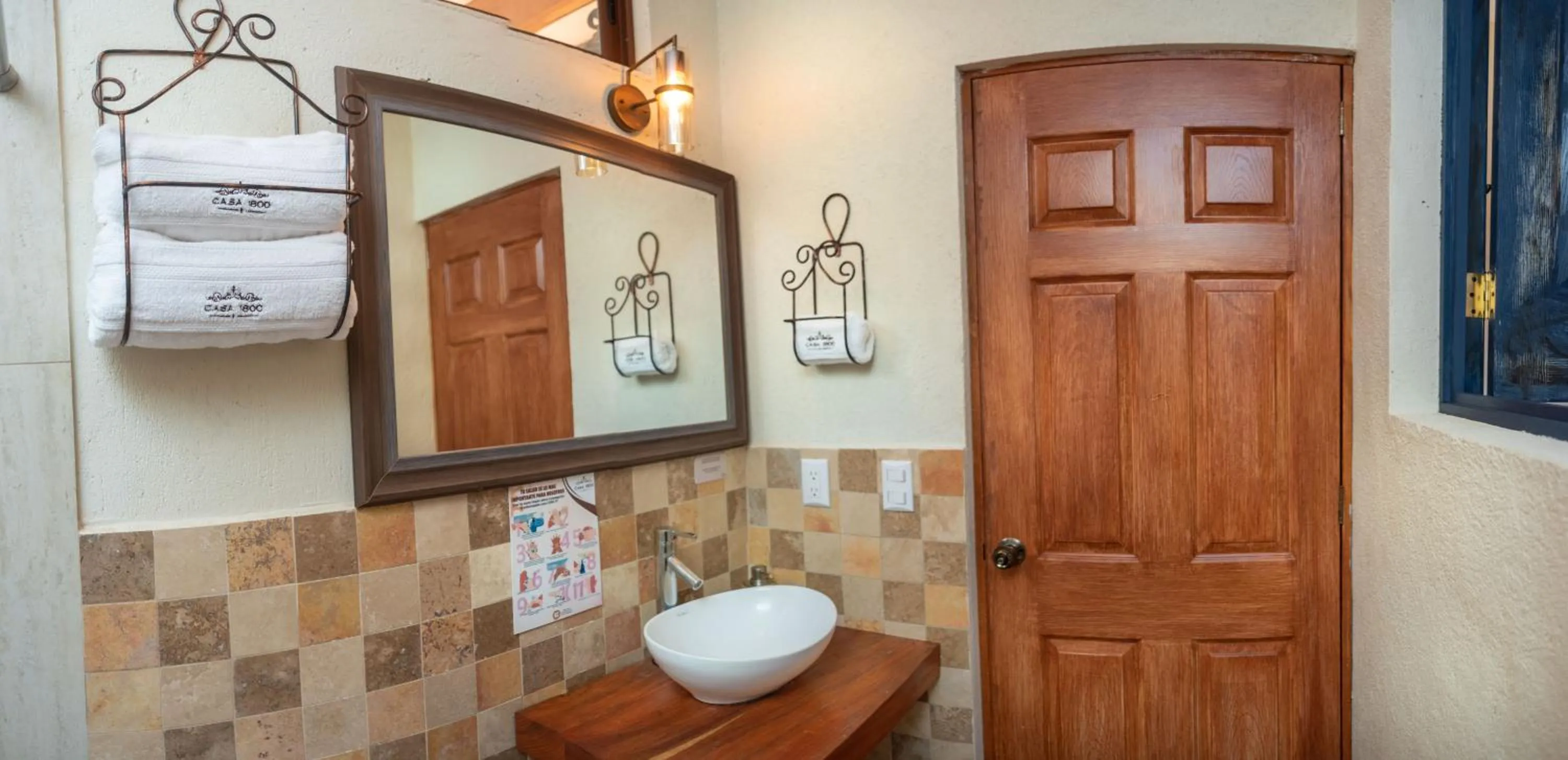 Bathroom in Casa 1800 Suchitoto Boutique