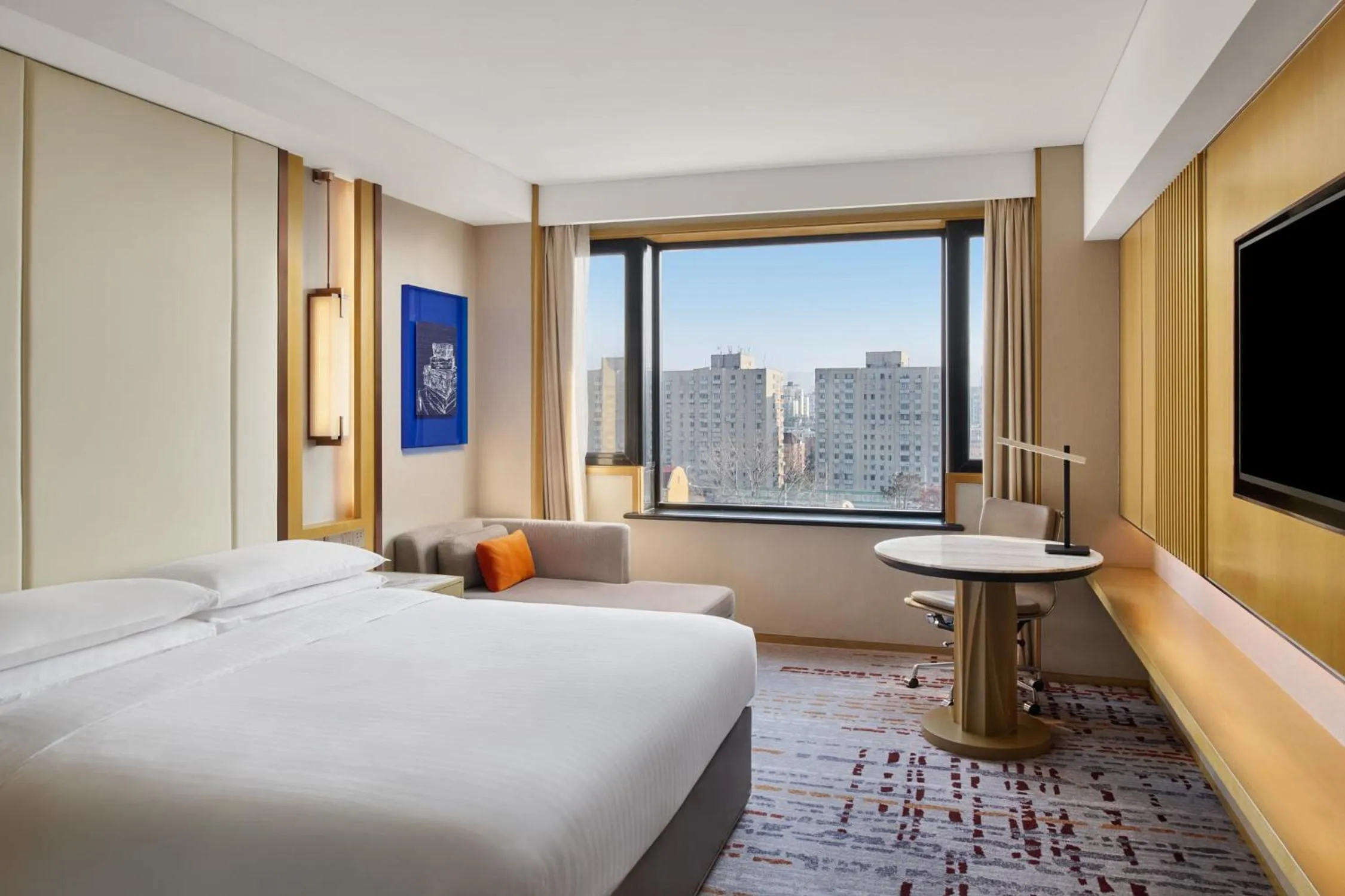 Bed in Renaissance Shanghai Hongqiao