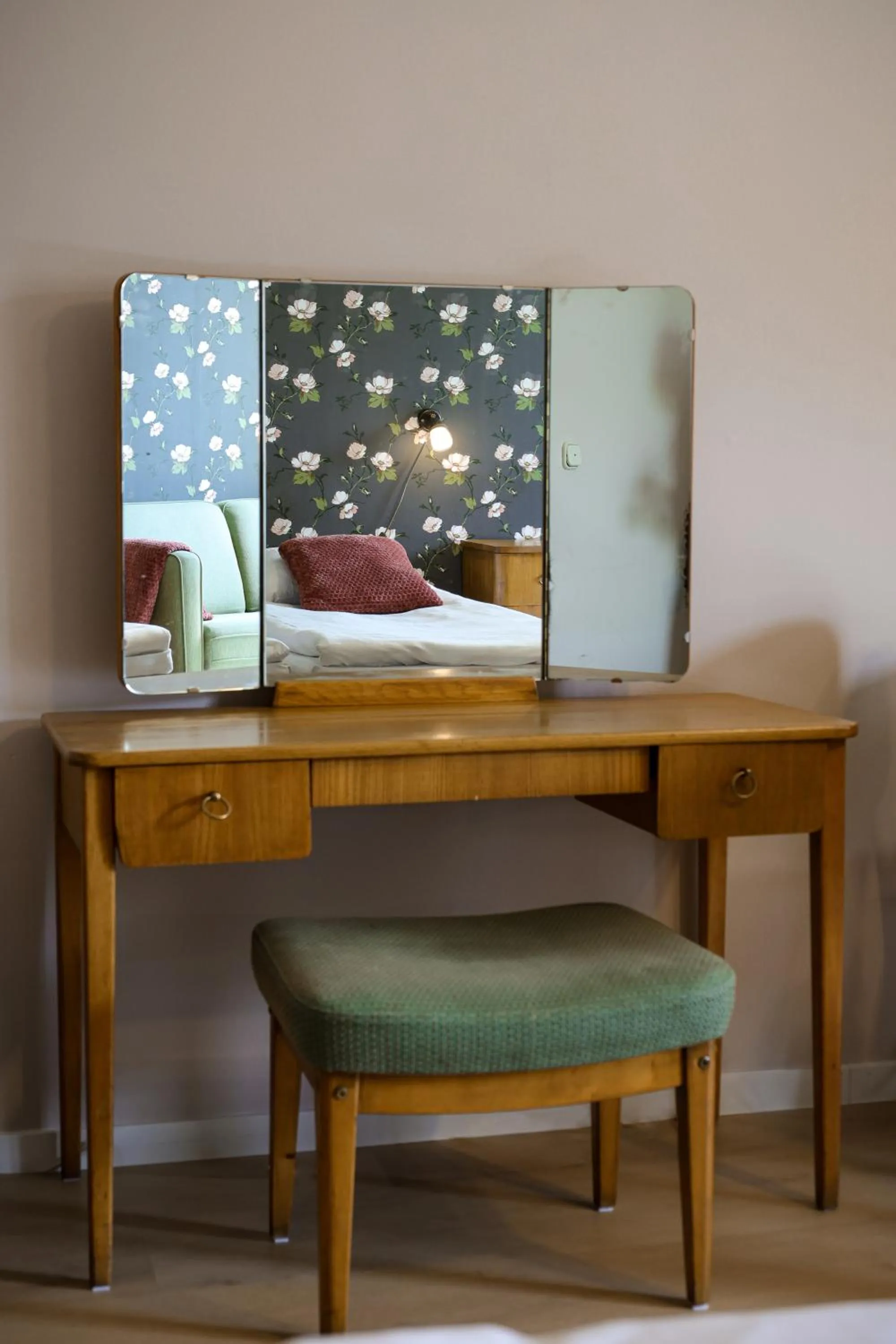 Decorative detail, Bed in Hotel Merihovi