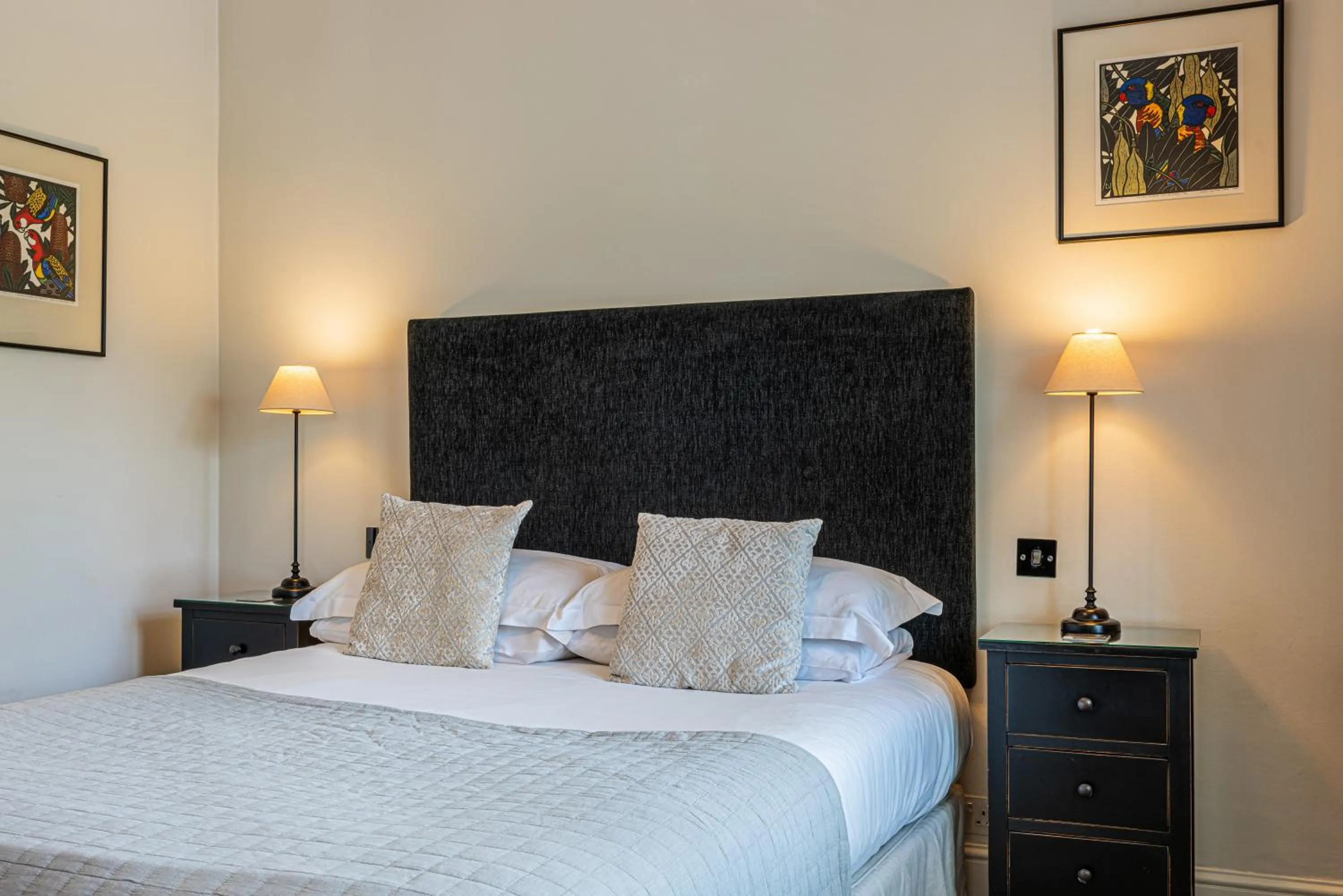 Bed in Lorne House Bed & Breakfast