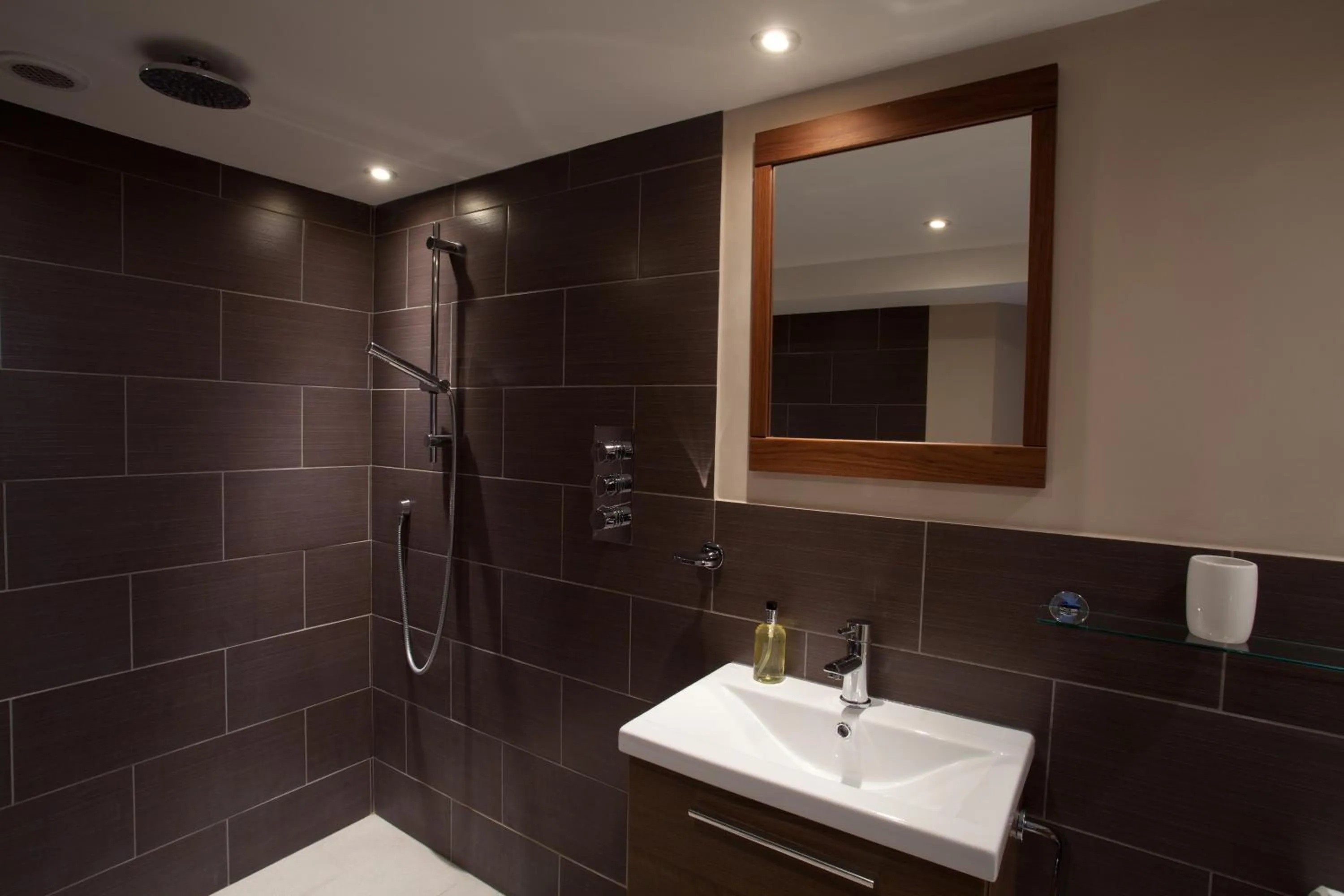 Bathroom in Lorne House Bed & Breakfast