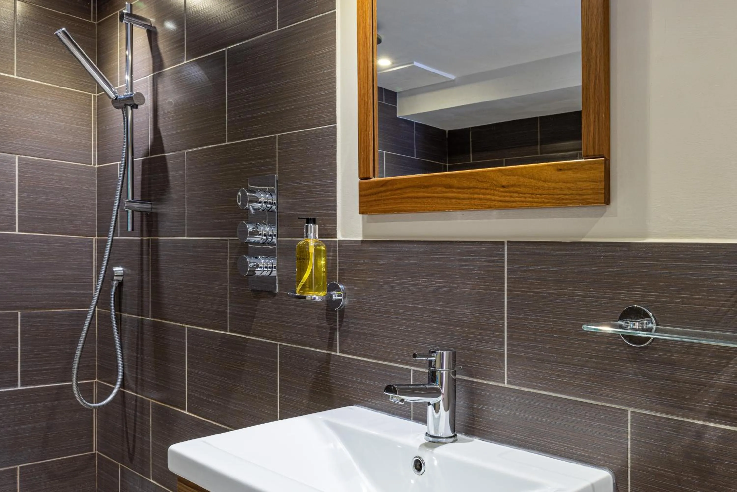 Bathroom in Lorne House Bed & Breakfast