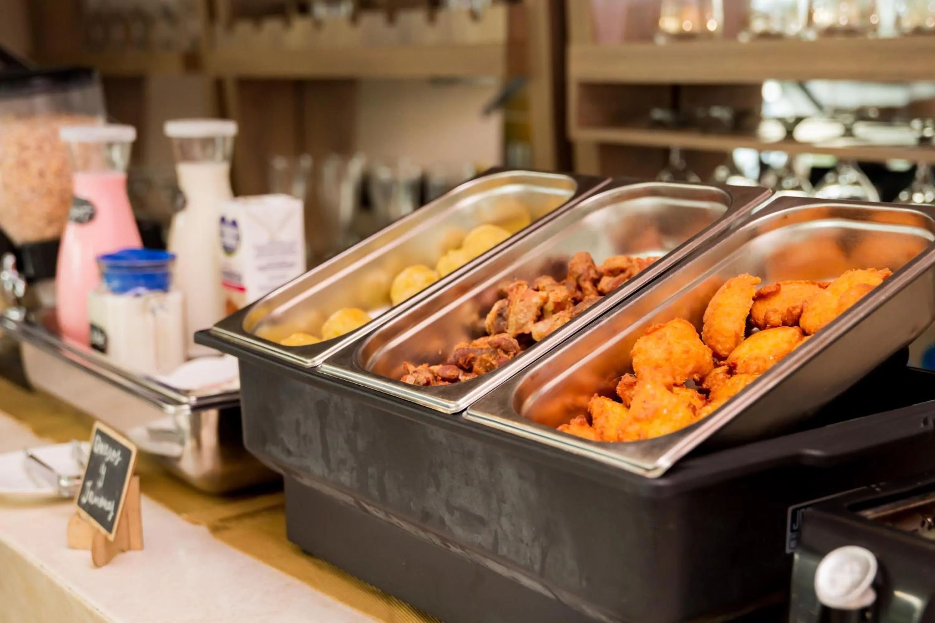 Restaurant/places to eat in Hotel Parque Del Sol