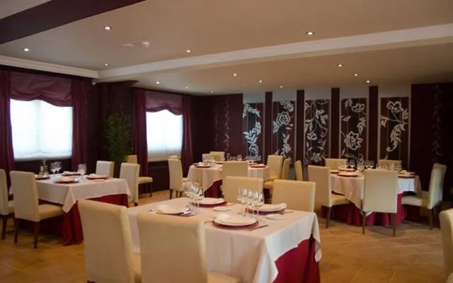 Restaurant/places to eat in Casón de la Marquesa