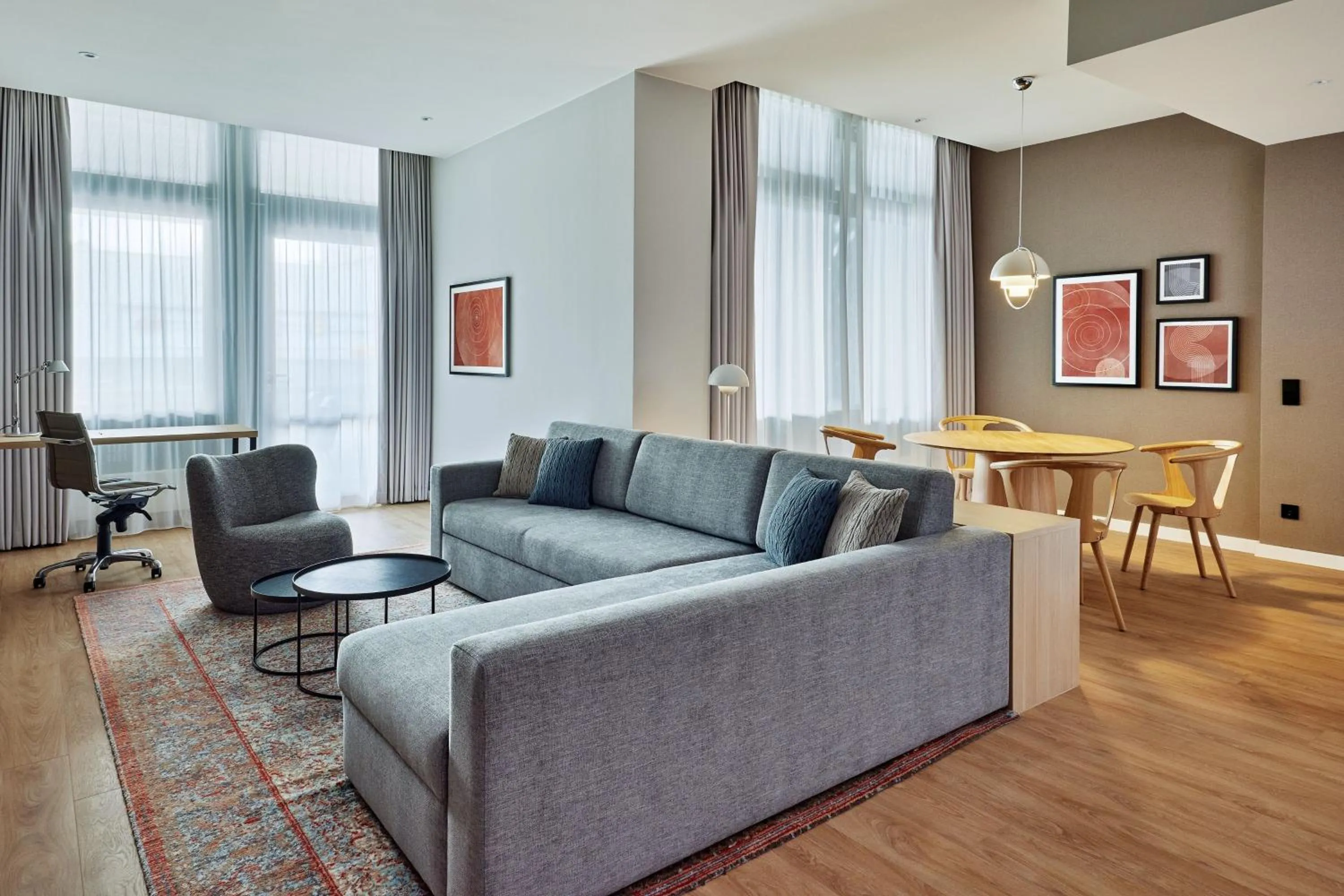 Living room in Residence Inn by Marriott Munich Central
