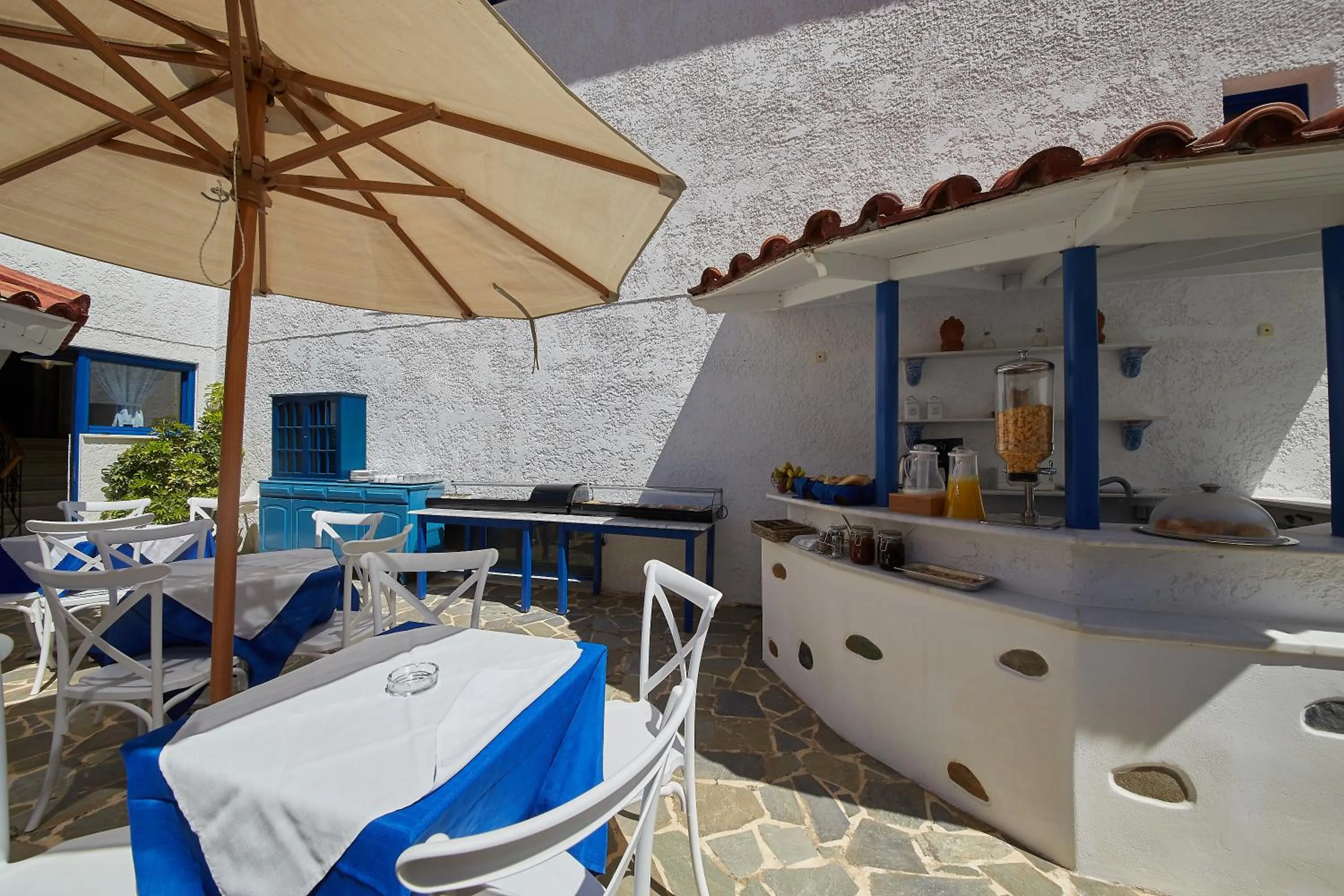 Breakfast in Atheras