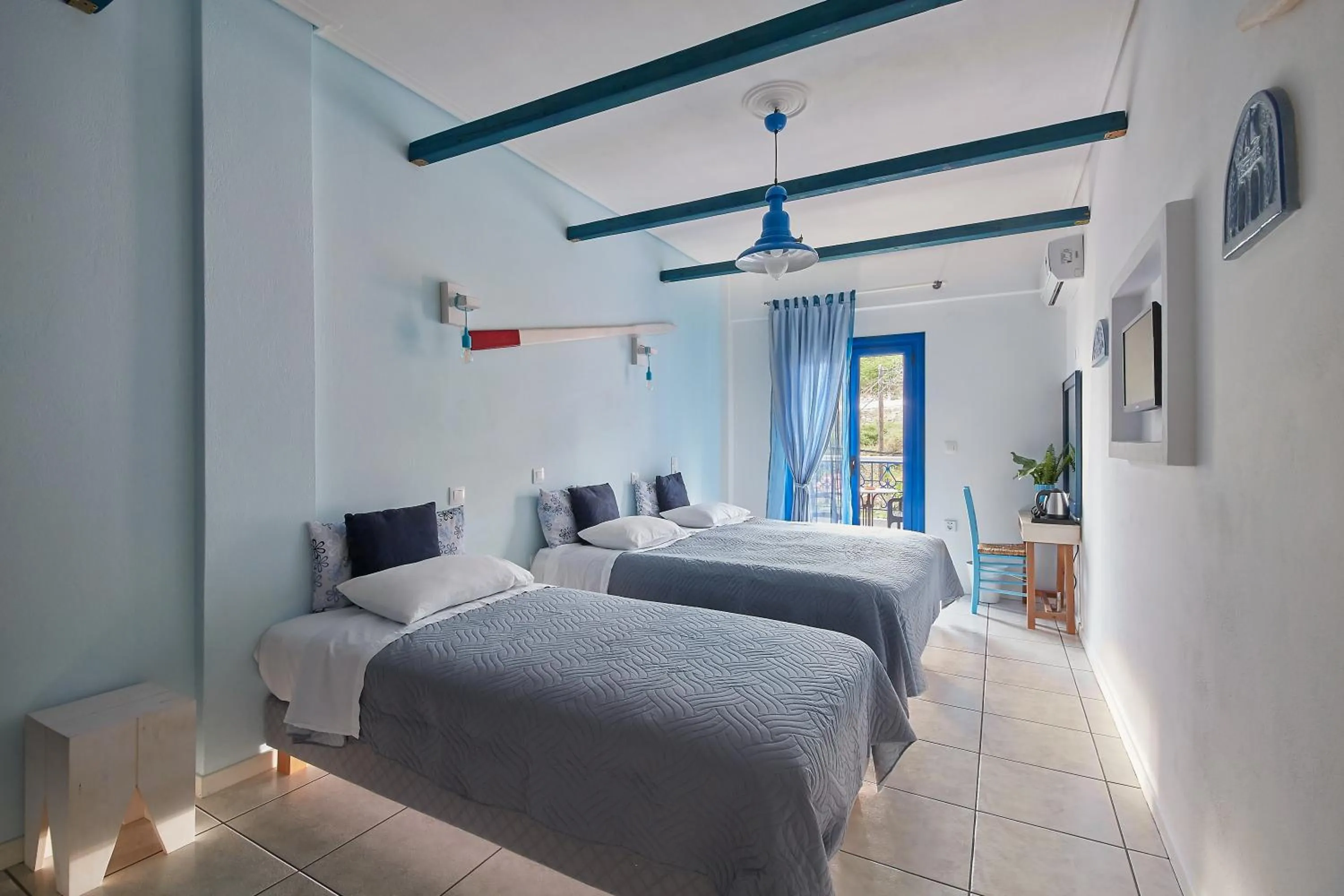 Photo of the whole room, Bed in Atheras