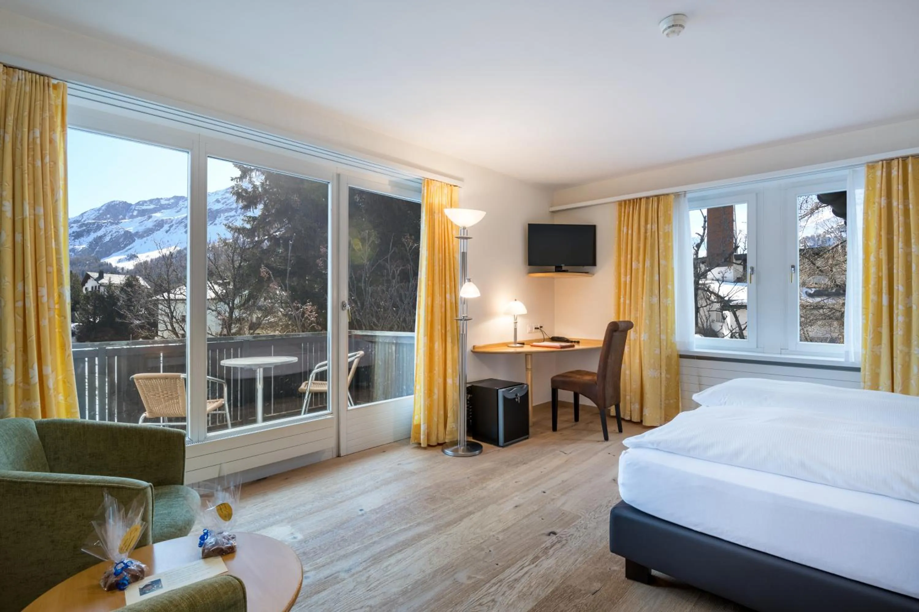 Deluxe Double Room with Mountain View in Schweizerhaus Swiss Quality Hotel