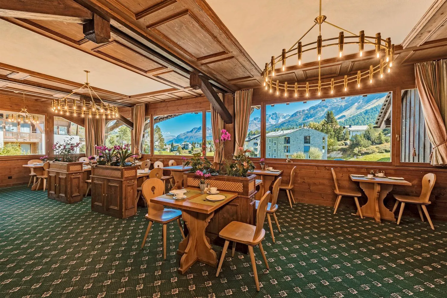 Restaurant/places to eat in Schweizerhaus Swiss Quality Hotel