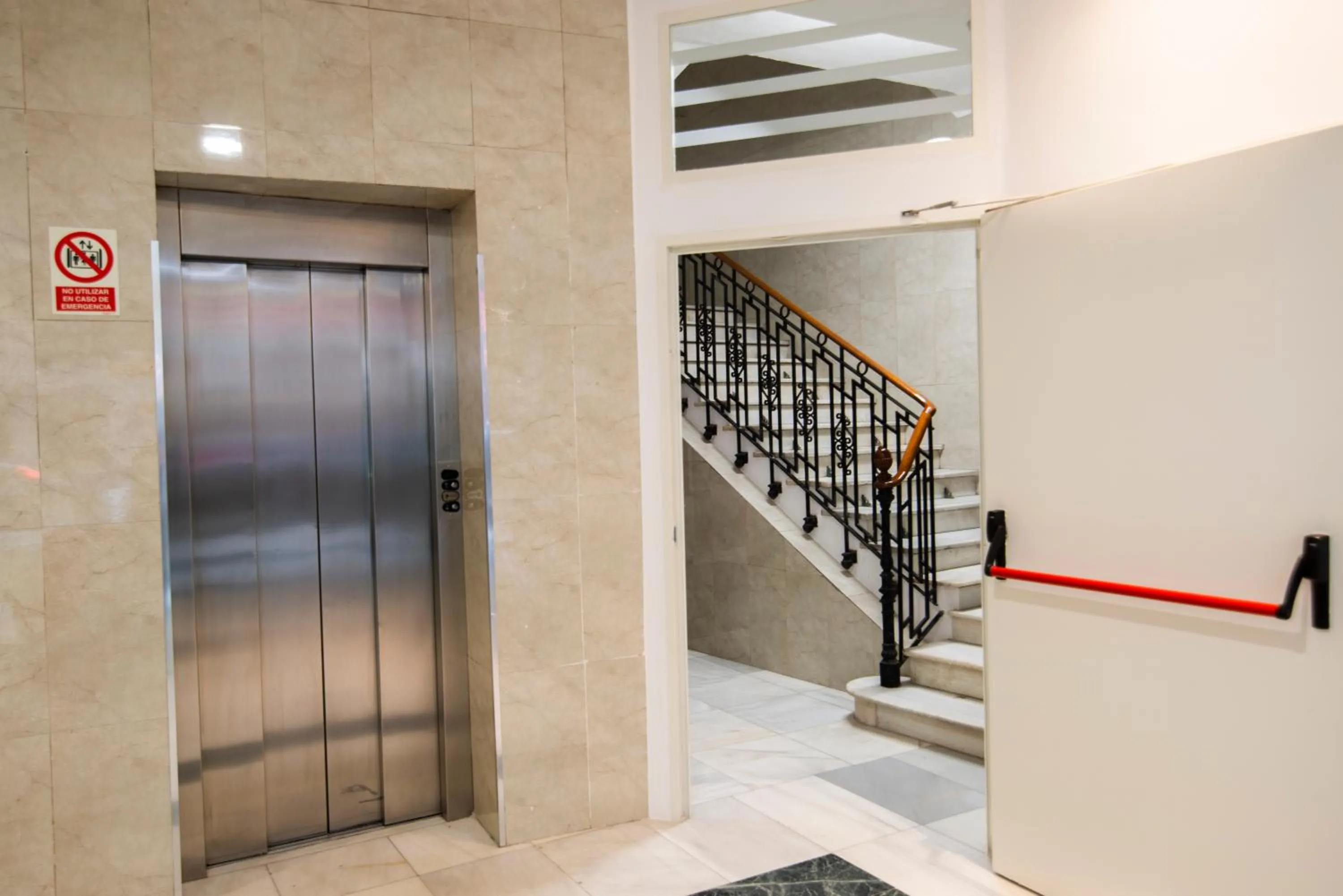 elevator in Madrisol