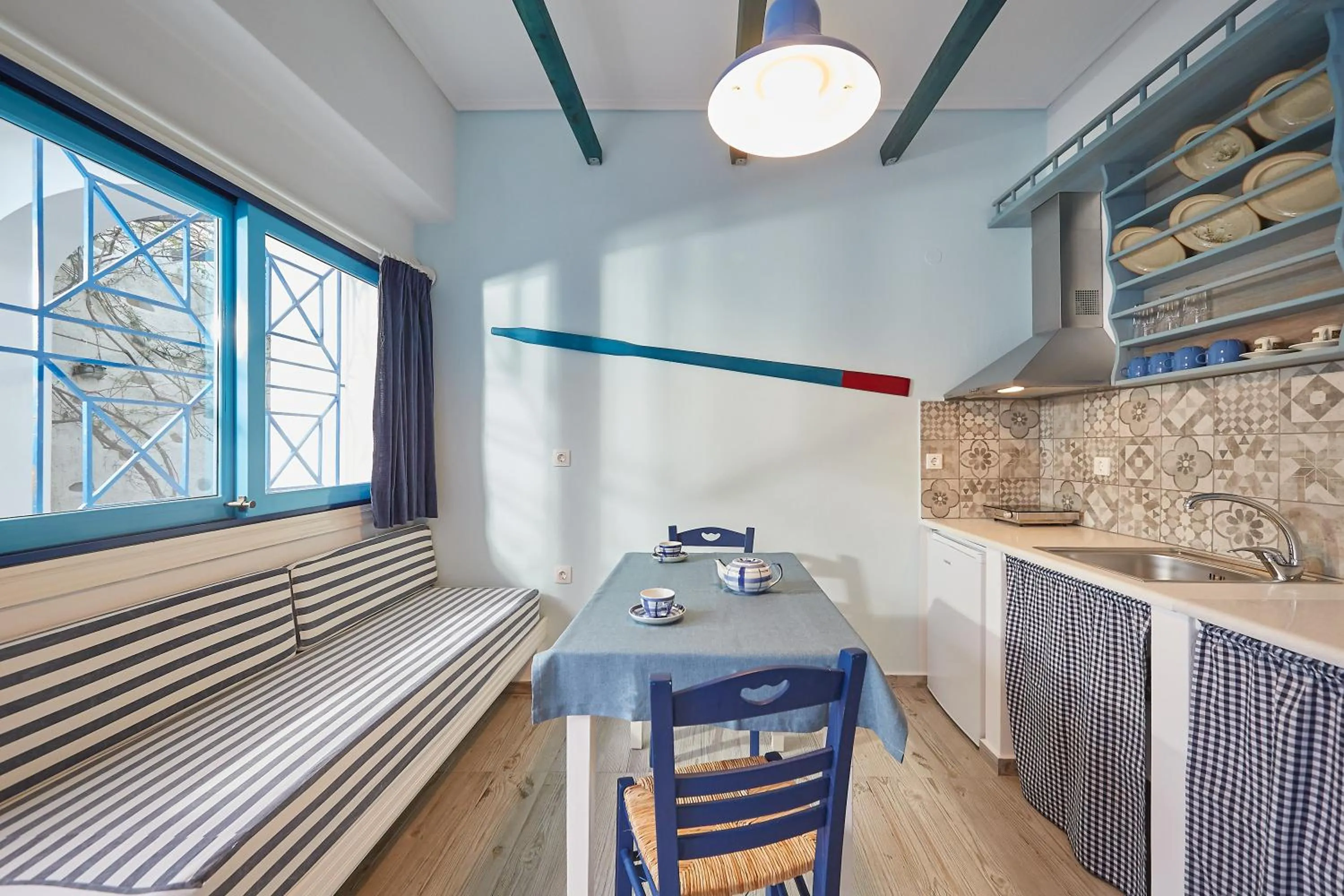 Dining area in Kerame Studios & Apartments