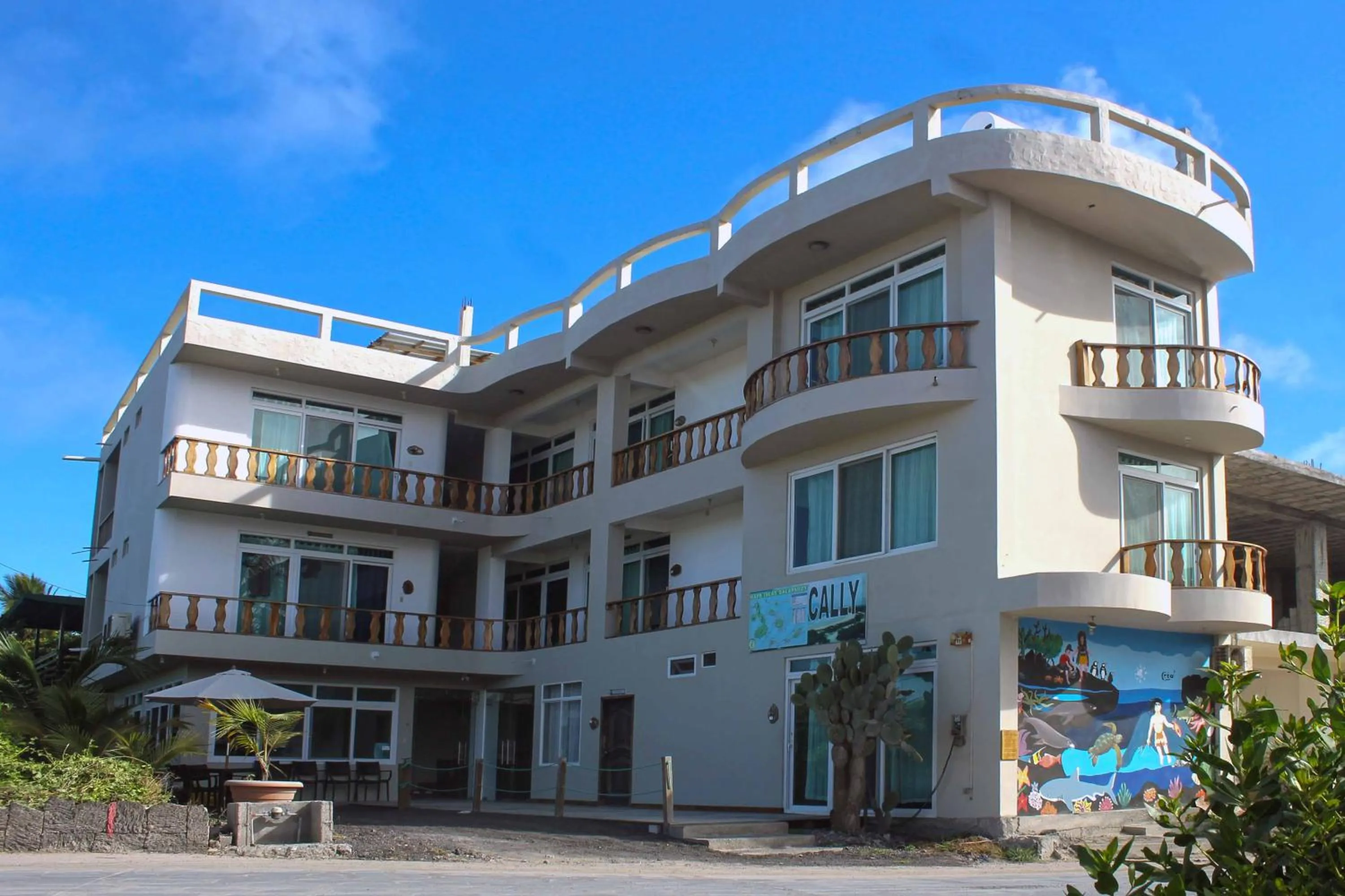 Facade/entrance in Hotel Cally