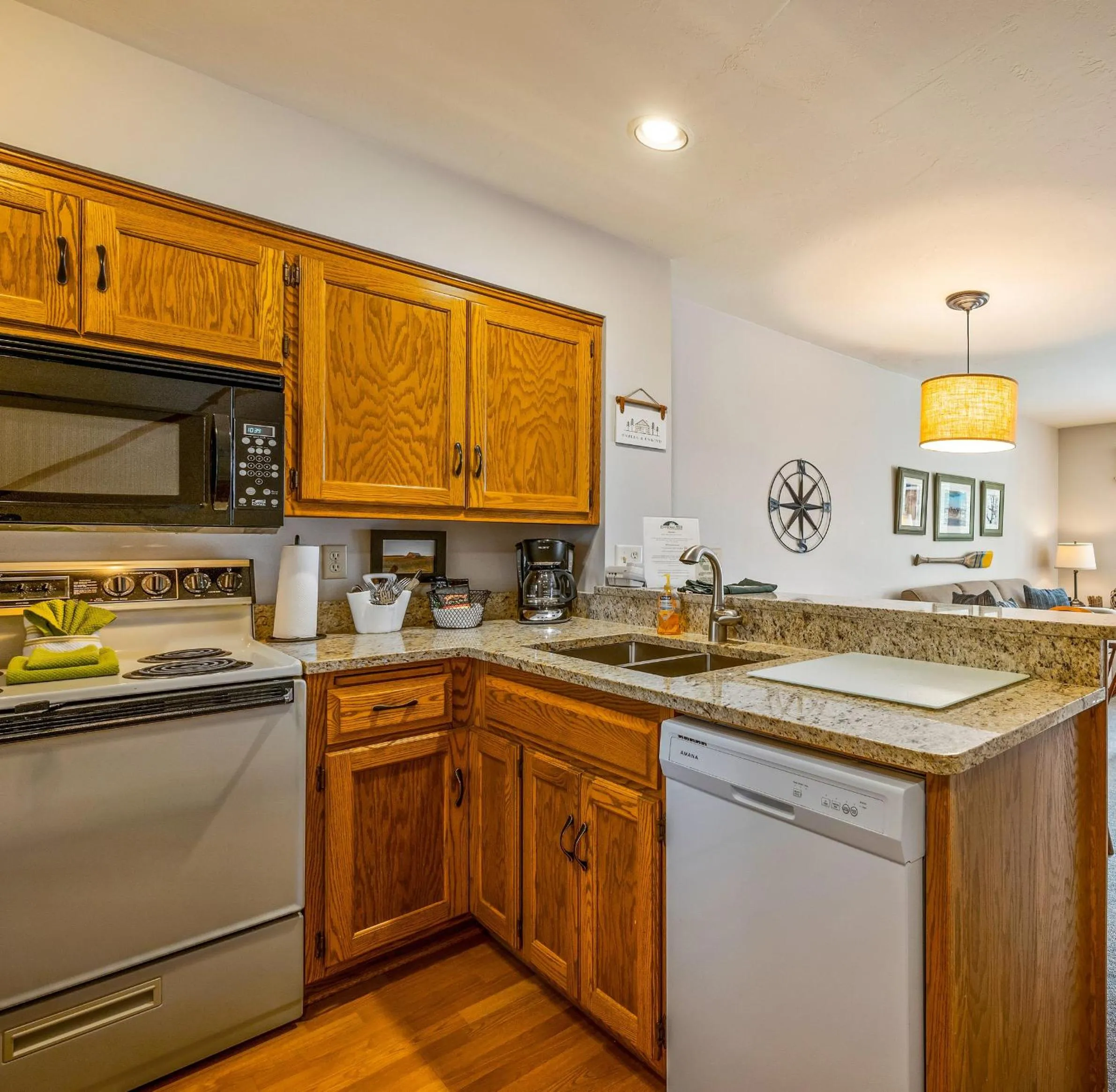 kitchen in Evergreen Hill Condominiums