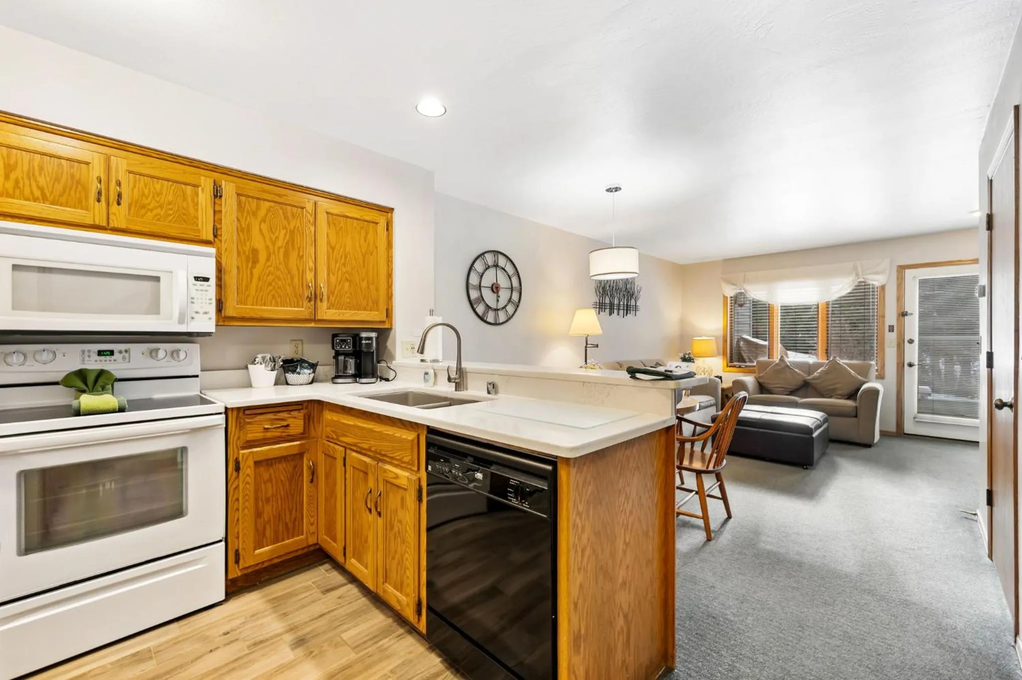 kitchen in Evergreen Hill Condominiums