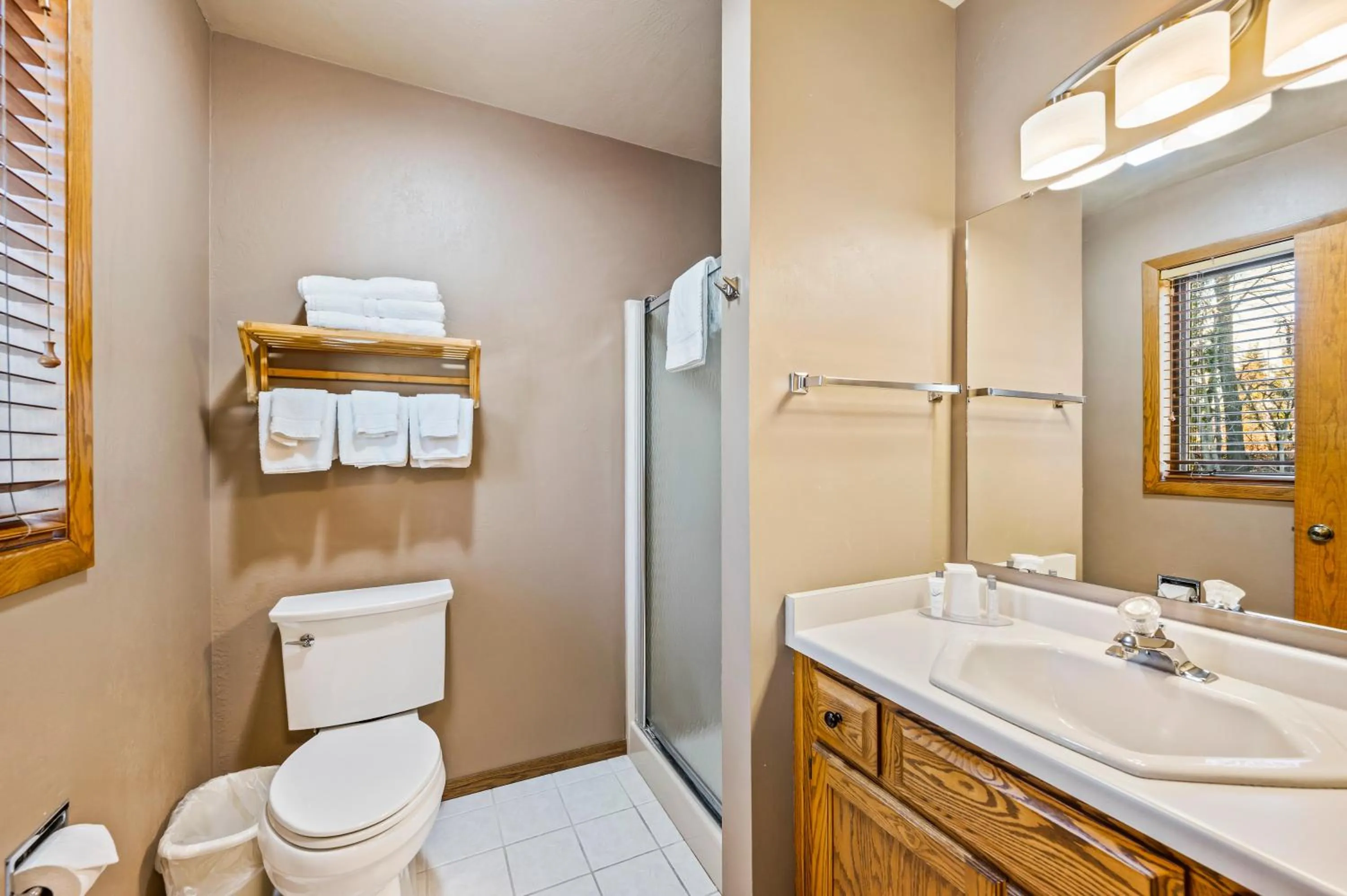 Bathroom in Evergreen Hill Condominiums