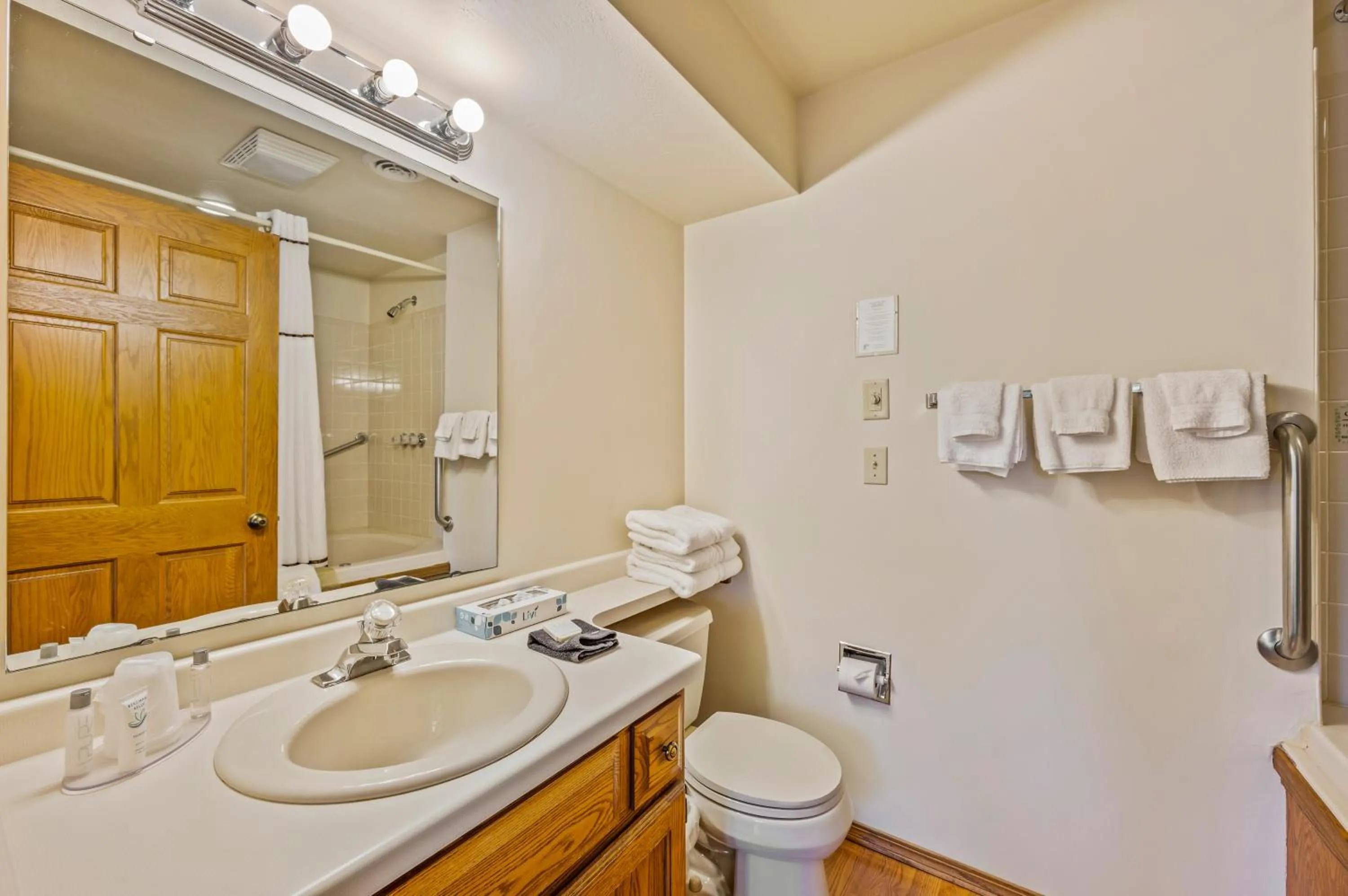 Evergreen Hill Condominiums