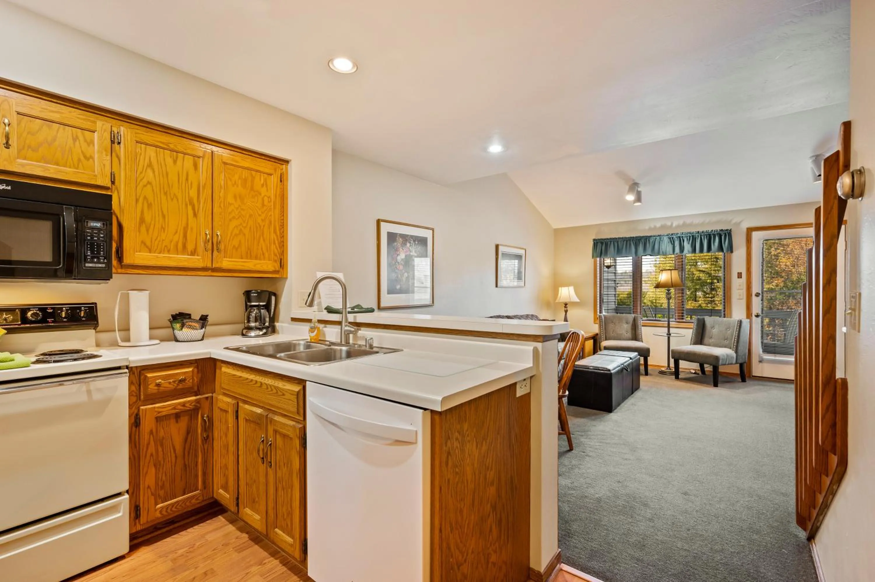 Evergreen Hill Condominiums