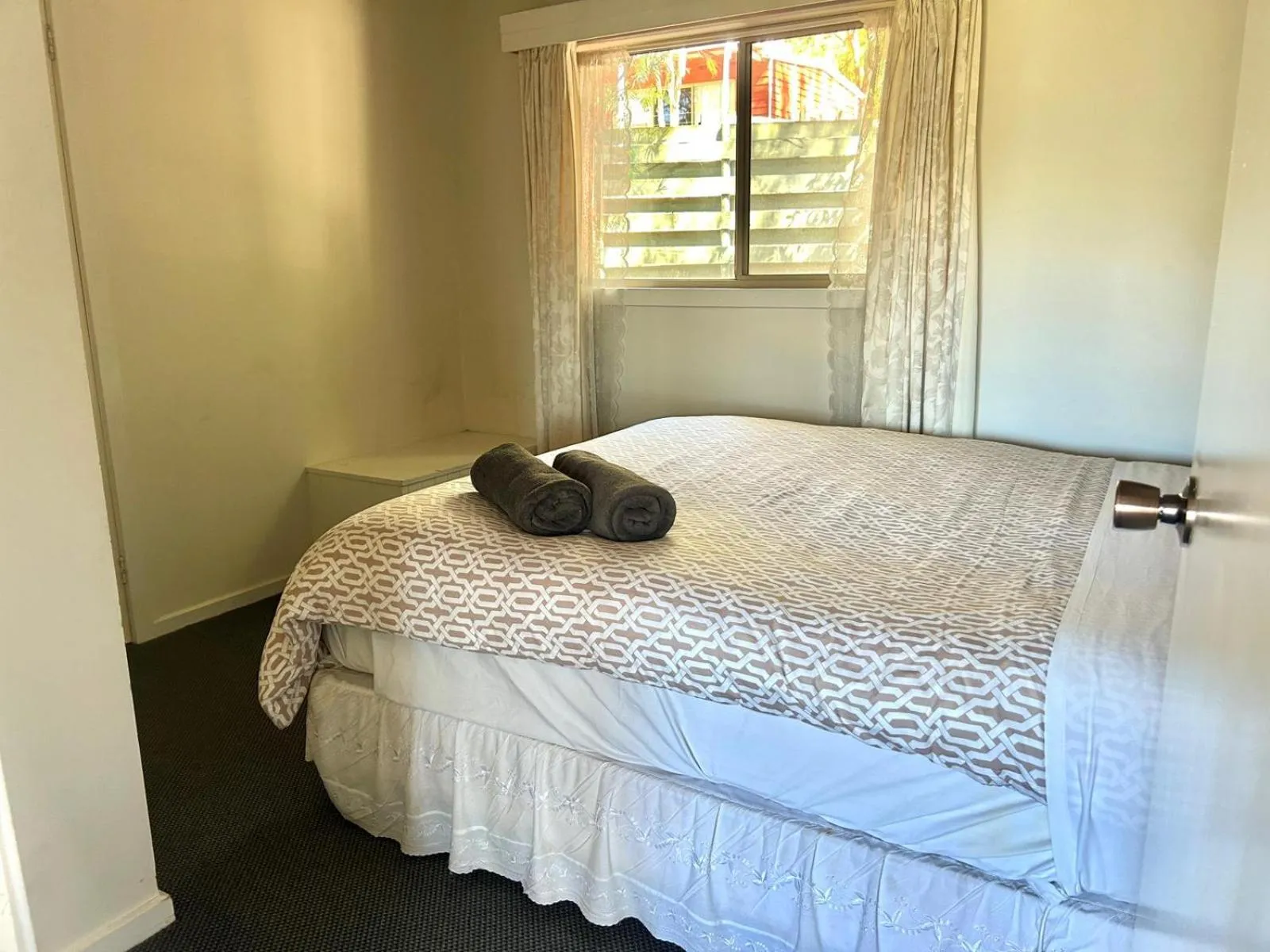 Bed in The Black Sparrow