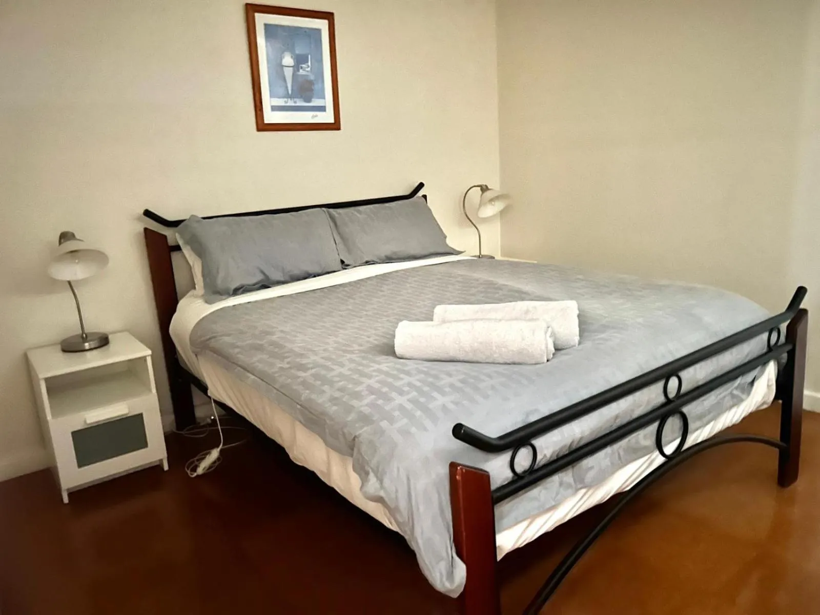 Bed in The Black Sparrow