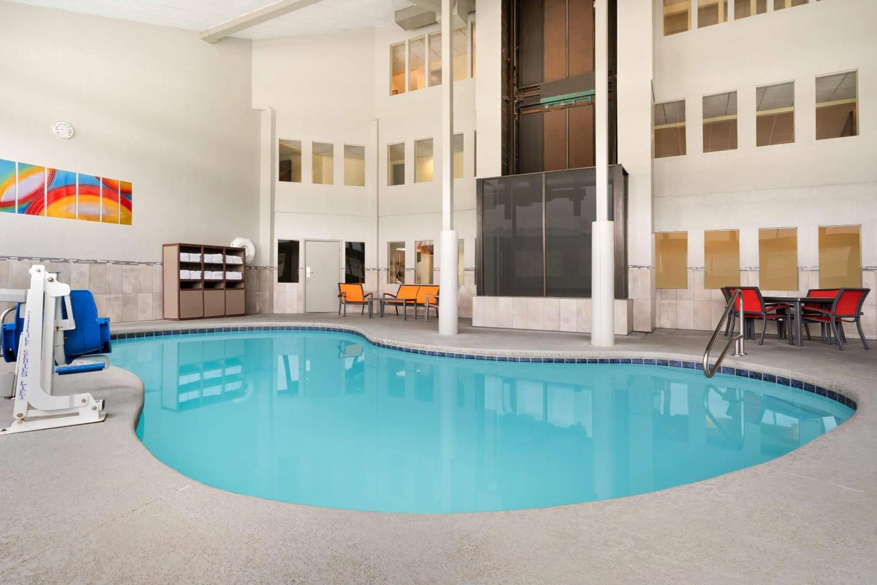 Swimming pool in The Kendrick Hotel, an Ascend Collection Hotel