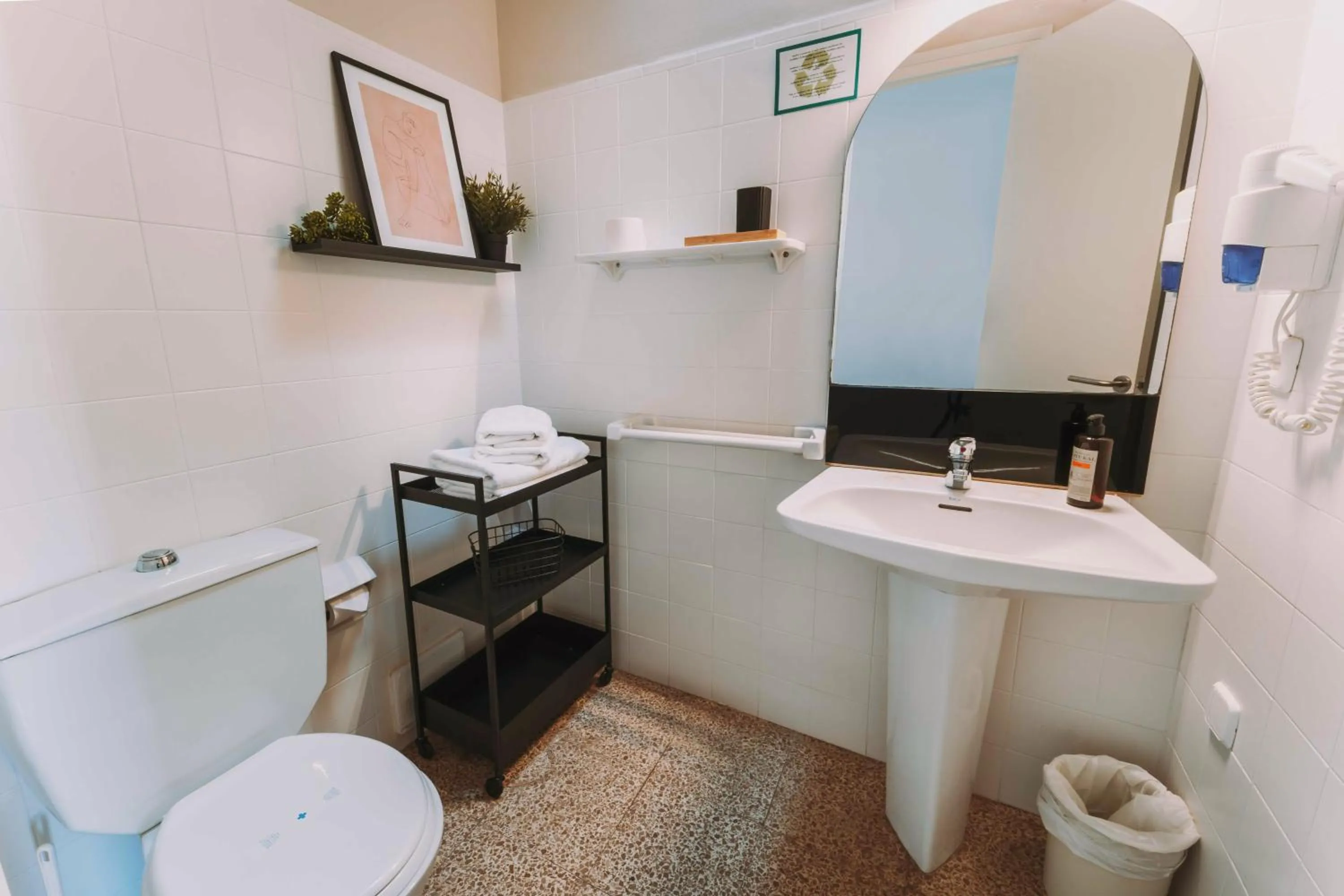 Toilet in Hotel Bell Repos