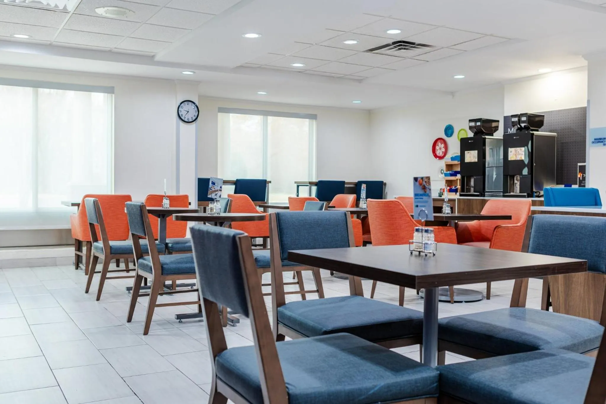 Restaurant/places to eat in Holiday Inn Express Hotel & Suites Memphis/Germantown by IHG