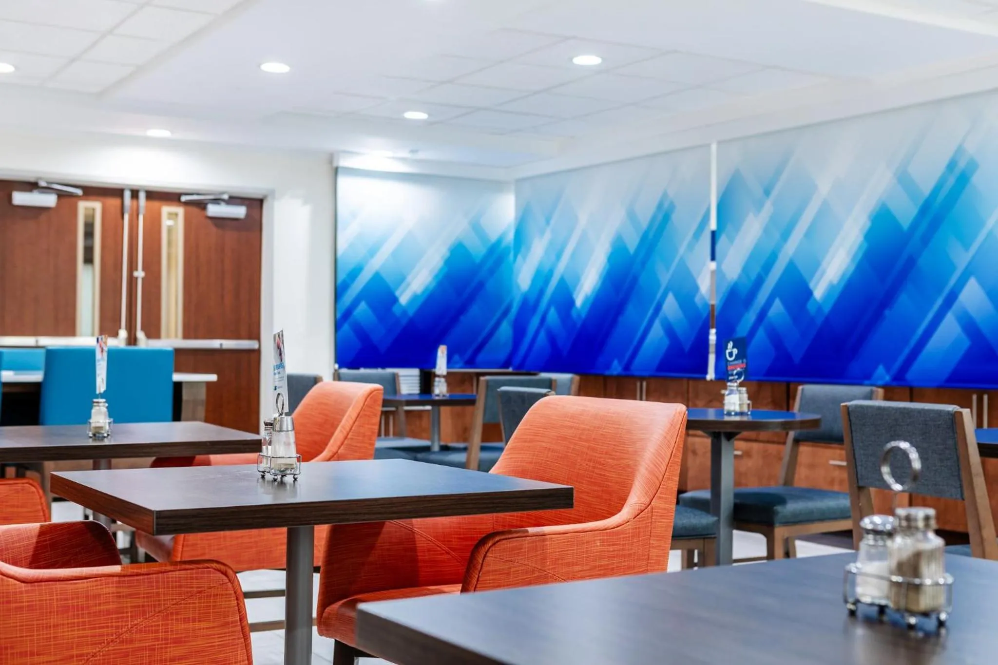 Restaurant/places to eat in Holiday Inn Express Hotel & Suites Memphis/Germantown by IHG